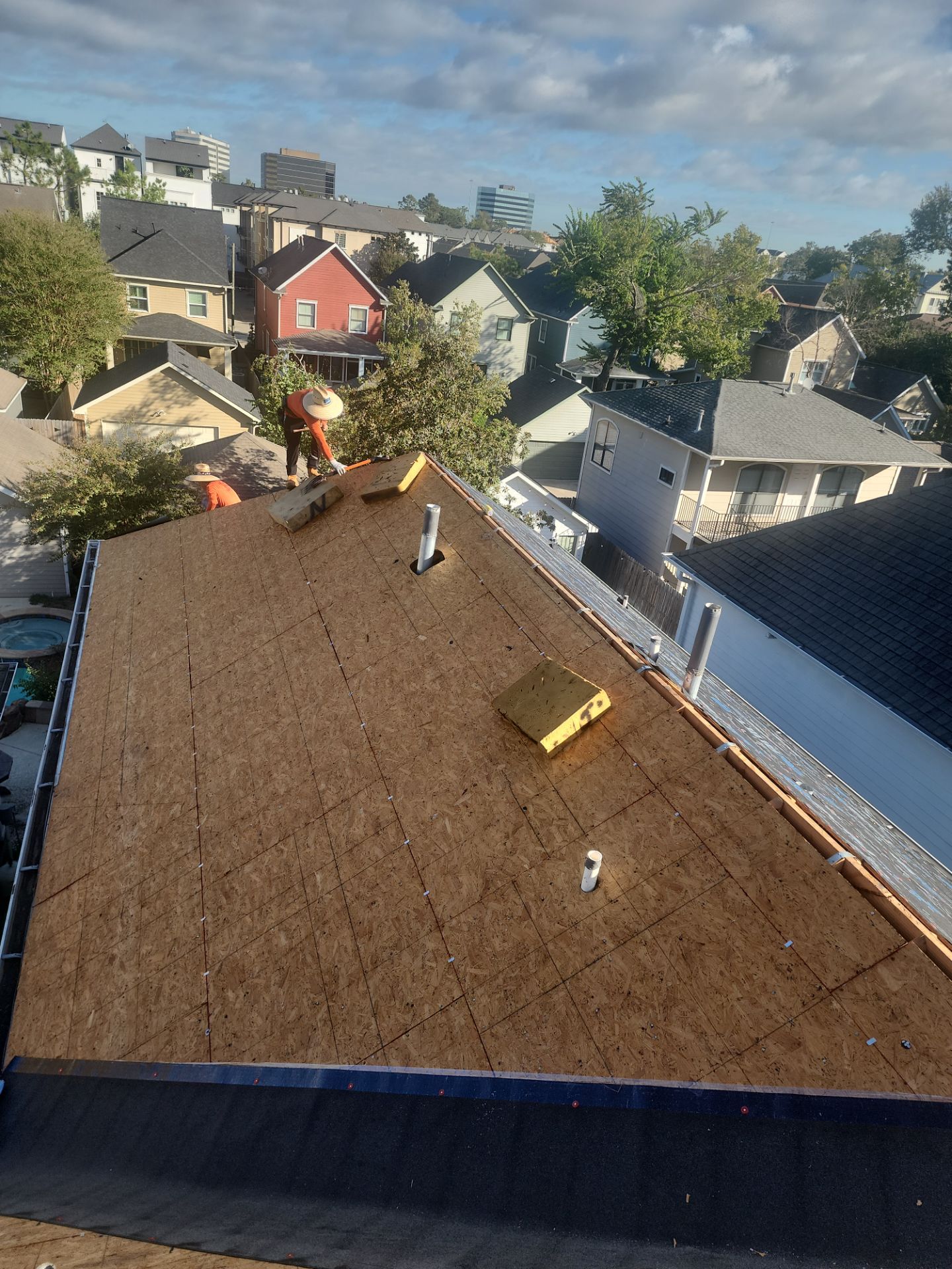 Residential Roofing Installation using Owen's Corning Duration (Lifetime) Shingles by Roof Repair Company