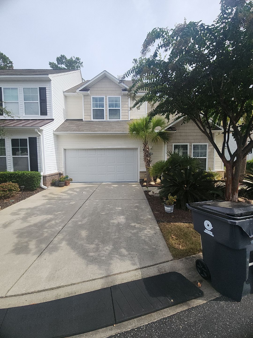 GAF HDZ - Weathered Wood by Linta Roofing Inc