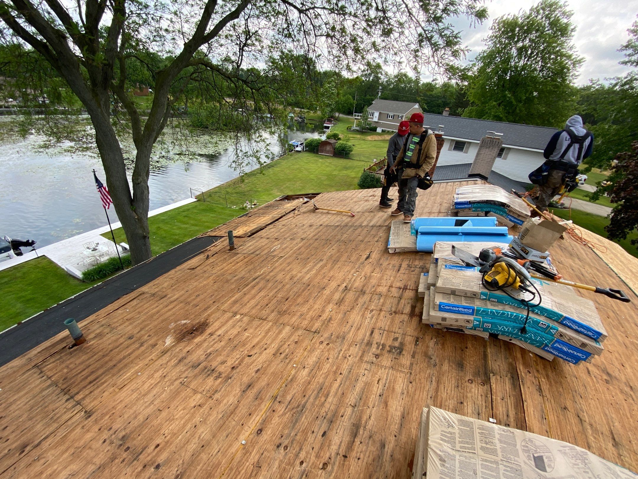 Roof Replacement using CertainTeed Landmark by 180 Contractors