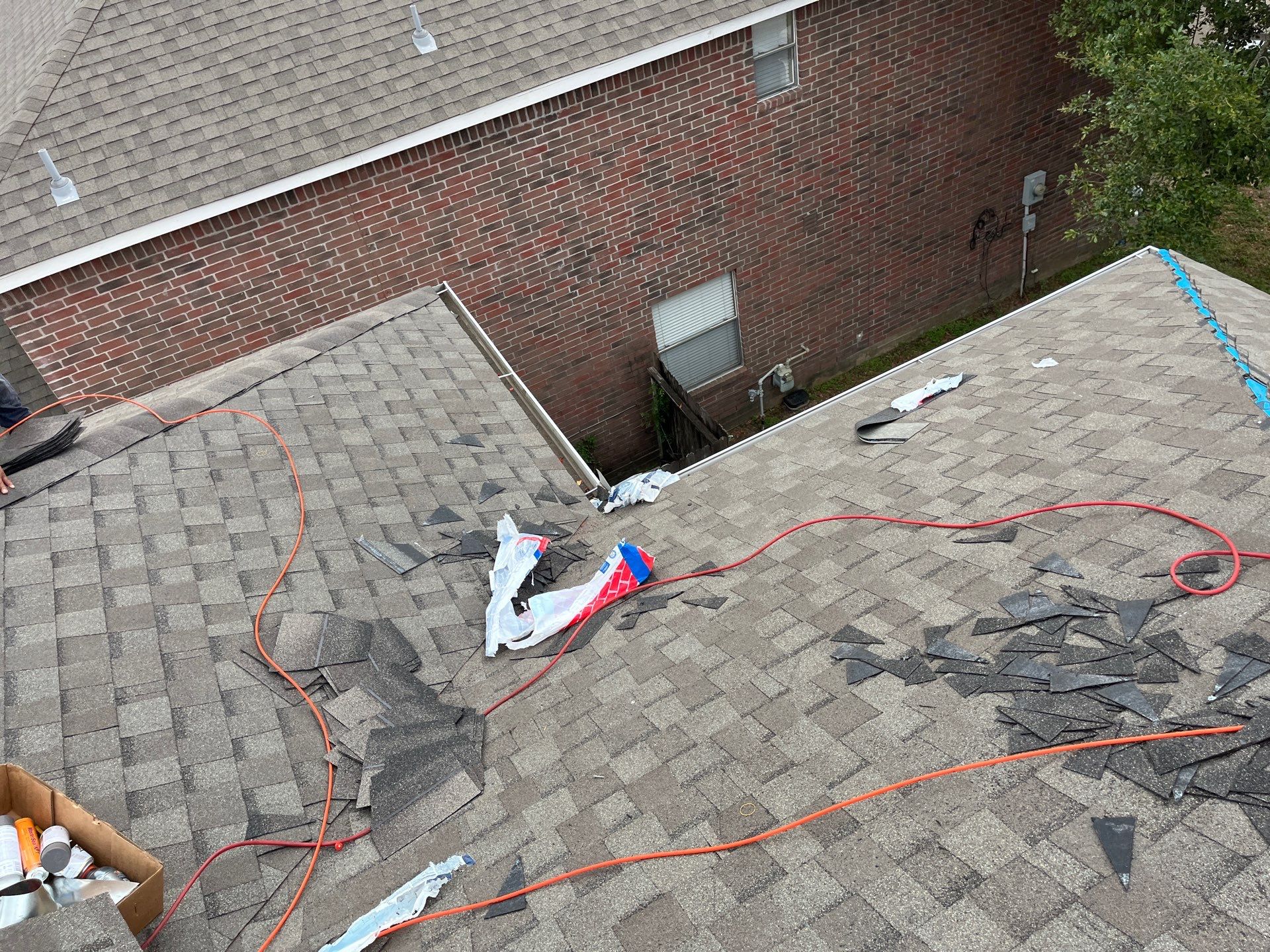 Residential Roofing Installation using Owen's Corning Duration (Lifetime) Shingles by Roof Repair Company