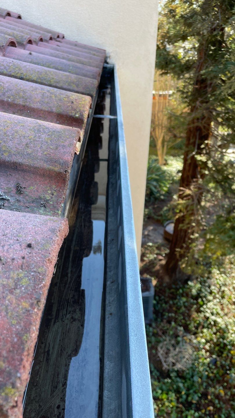 12-Unit HOA Gutter Cleaning in San Jose by All One Solar Shine