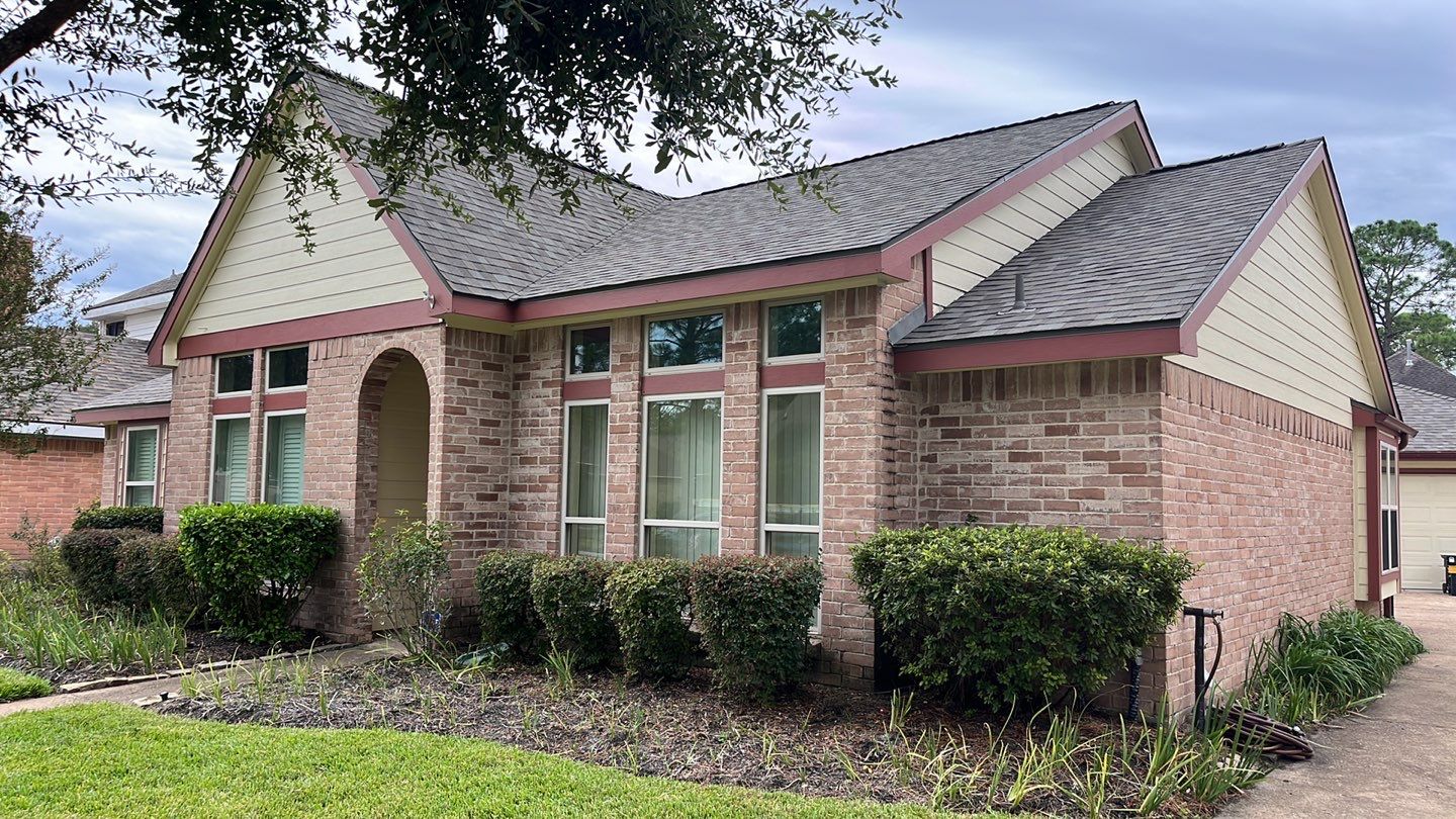 Residential Roofing Installation using Owen's Corning Duration (Lifetime) Shingles by Roof Repair Company
