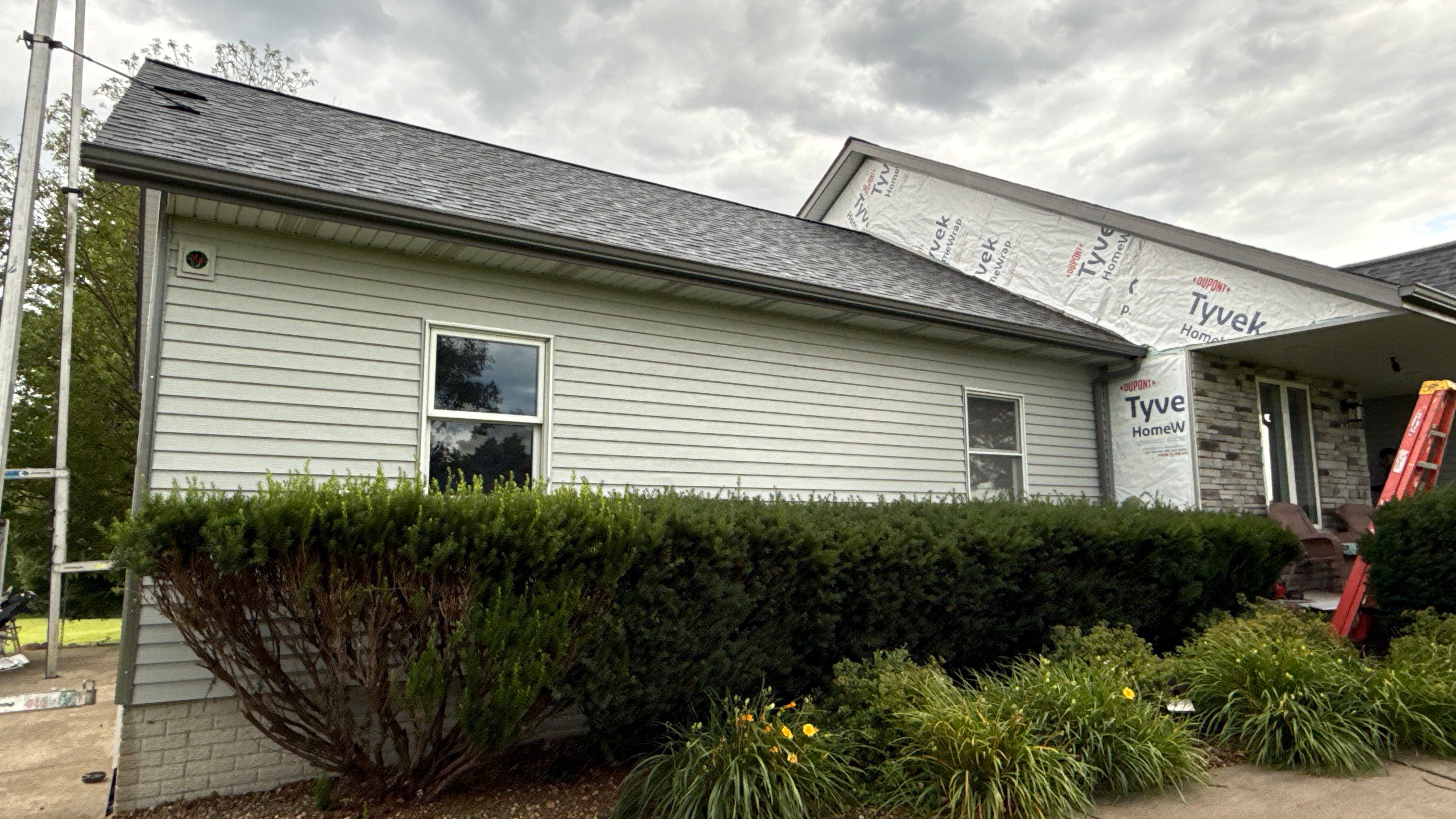 Siding and window replacement by United Windows and Siding LLC