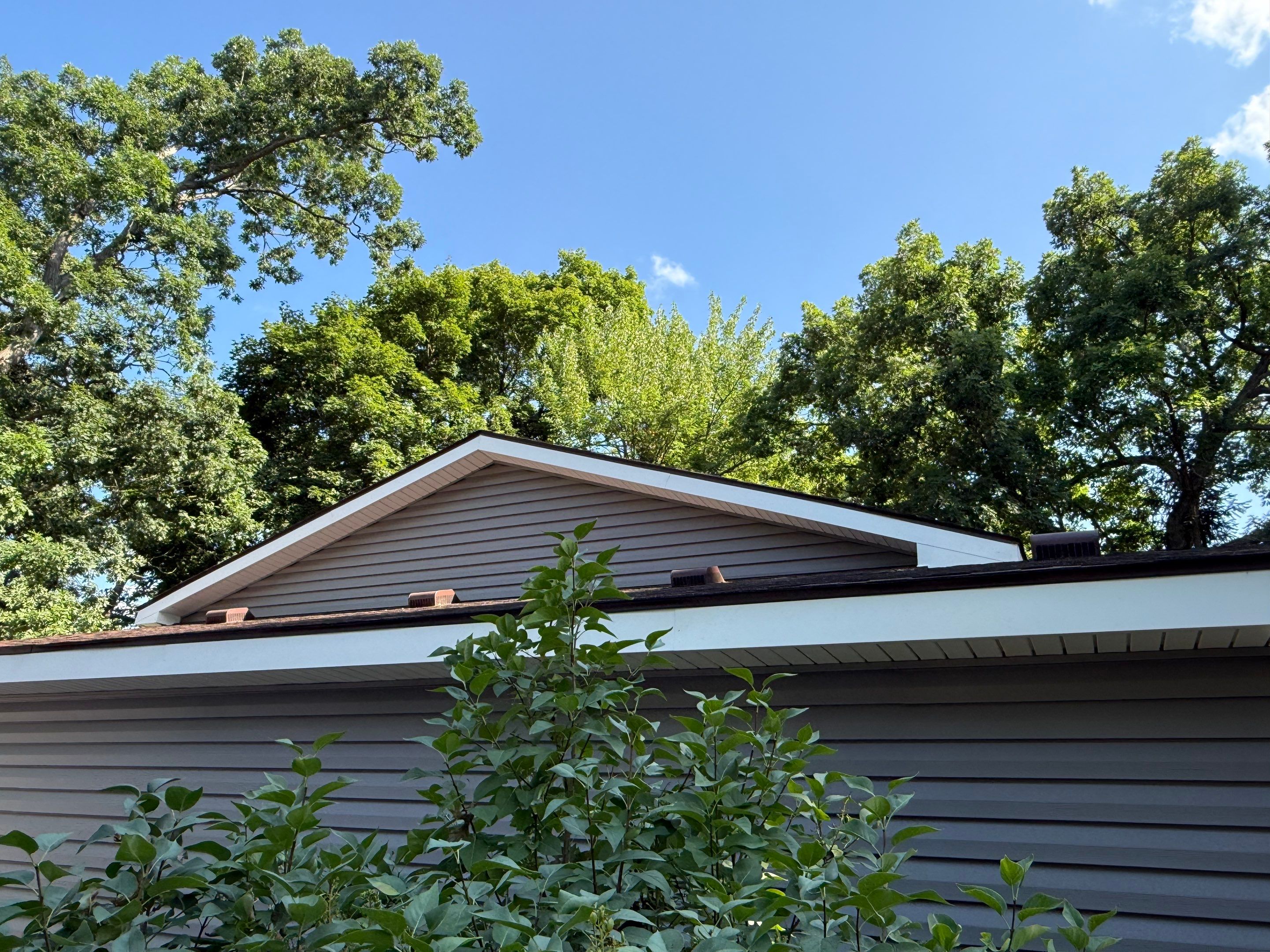 Siding Replacement using Alside D4 Odyssey-Plus Dutchlap Ageless Slate by 180 Contractors