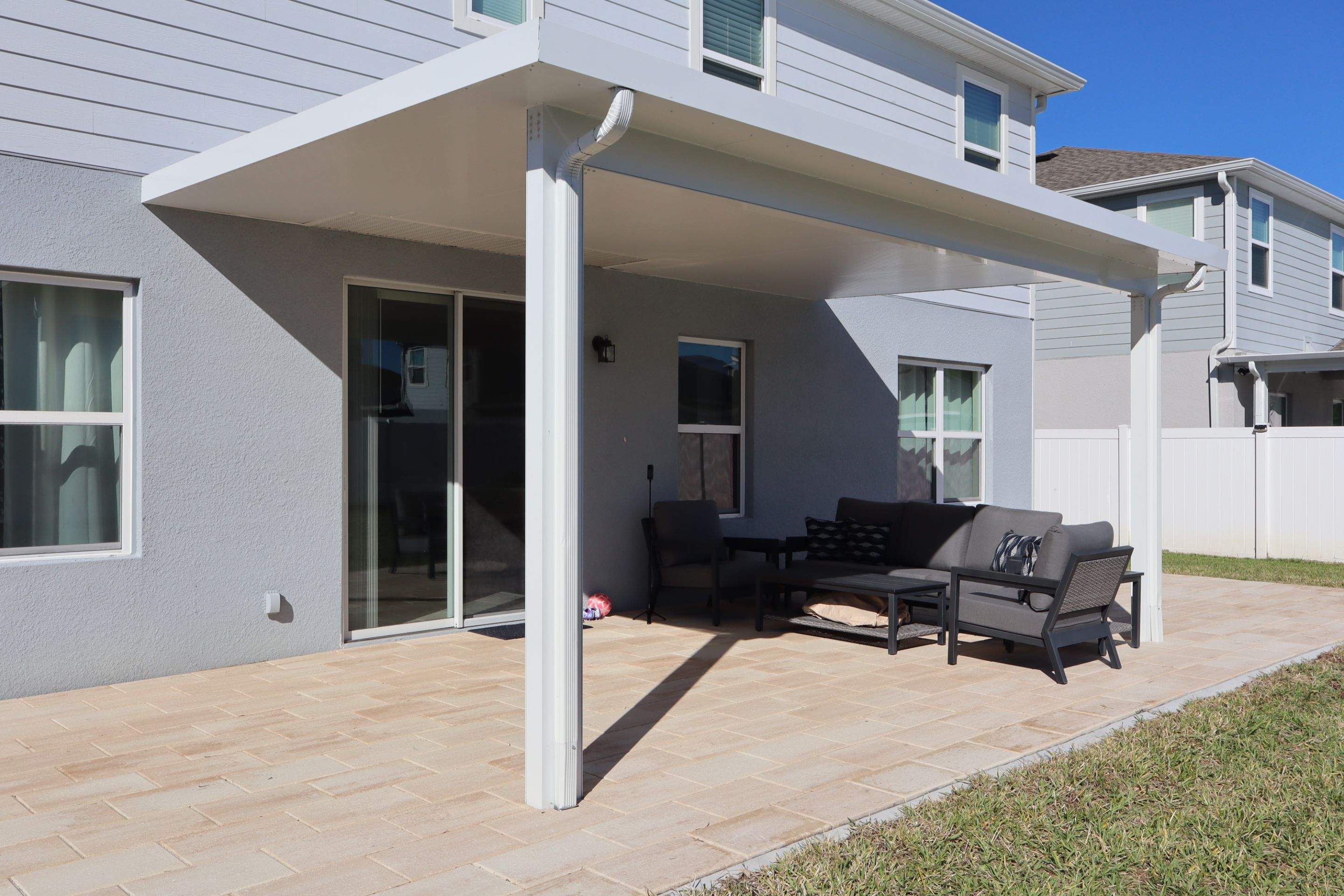 Patio cover and pavers  using Aluminum  by Orlando pergolas 