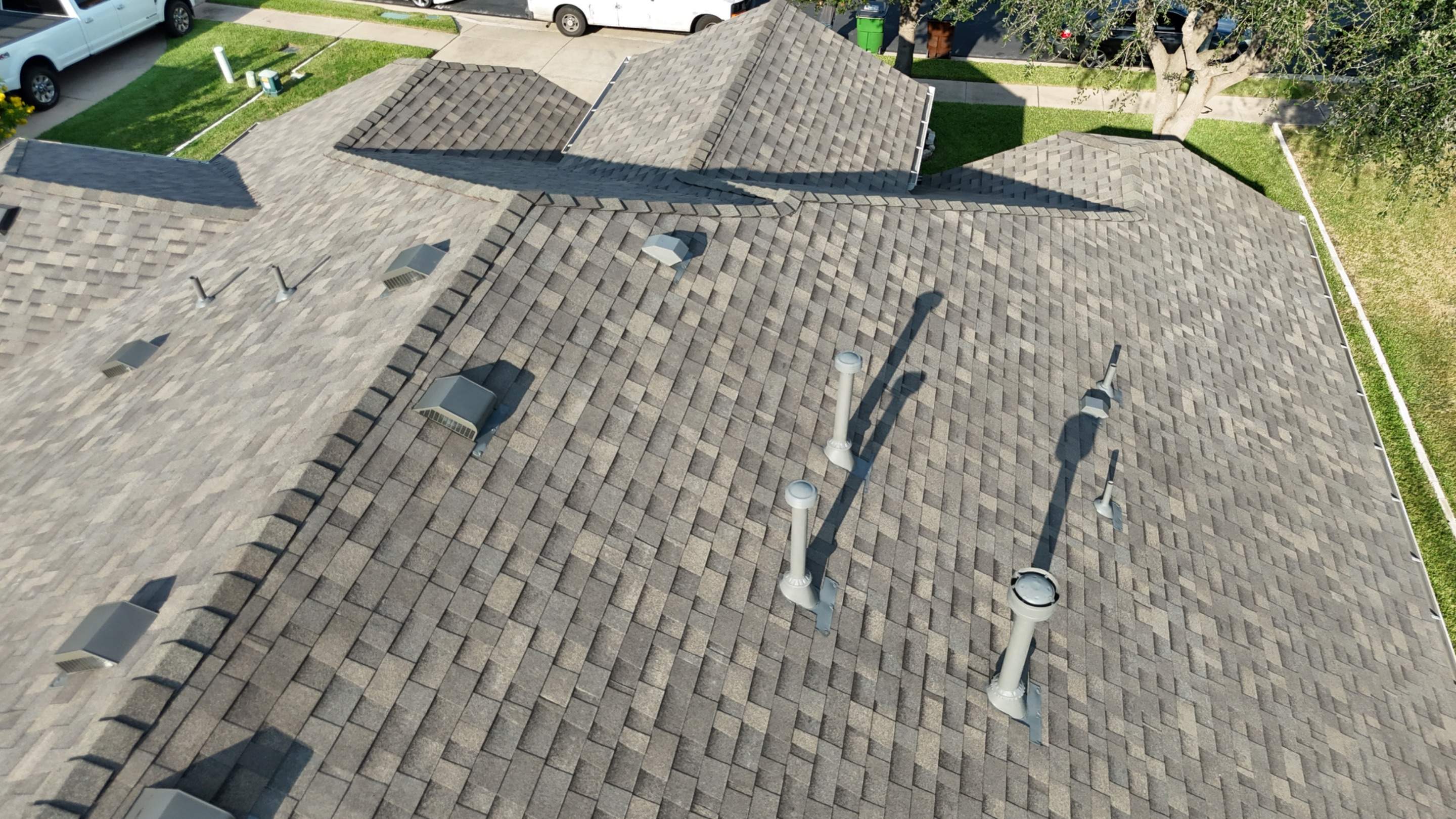 Weathered Wood - Malarkey Vista by RoofsOnly.com