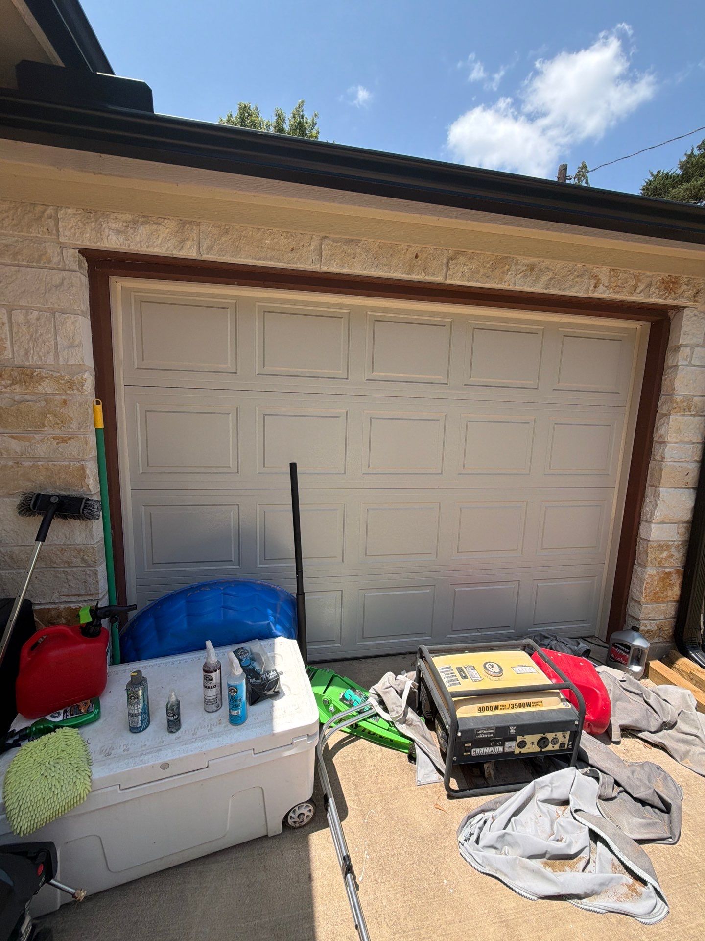 Bold New Color Scheme on Frankston, TX Home by Quality Coats Painting
