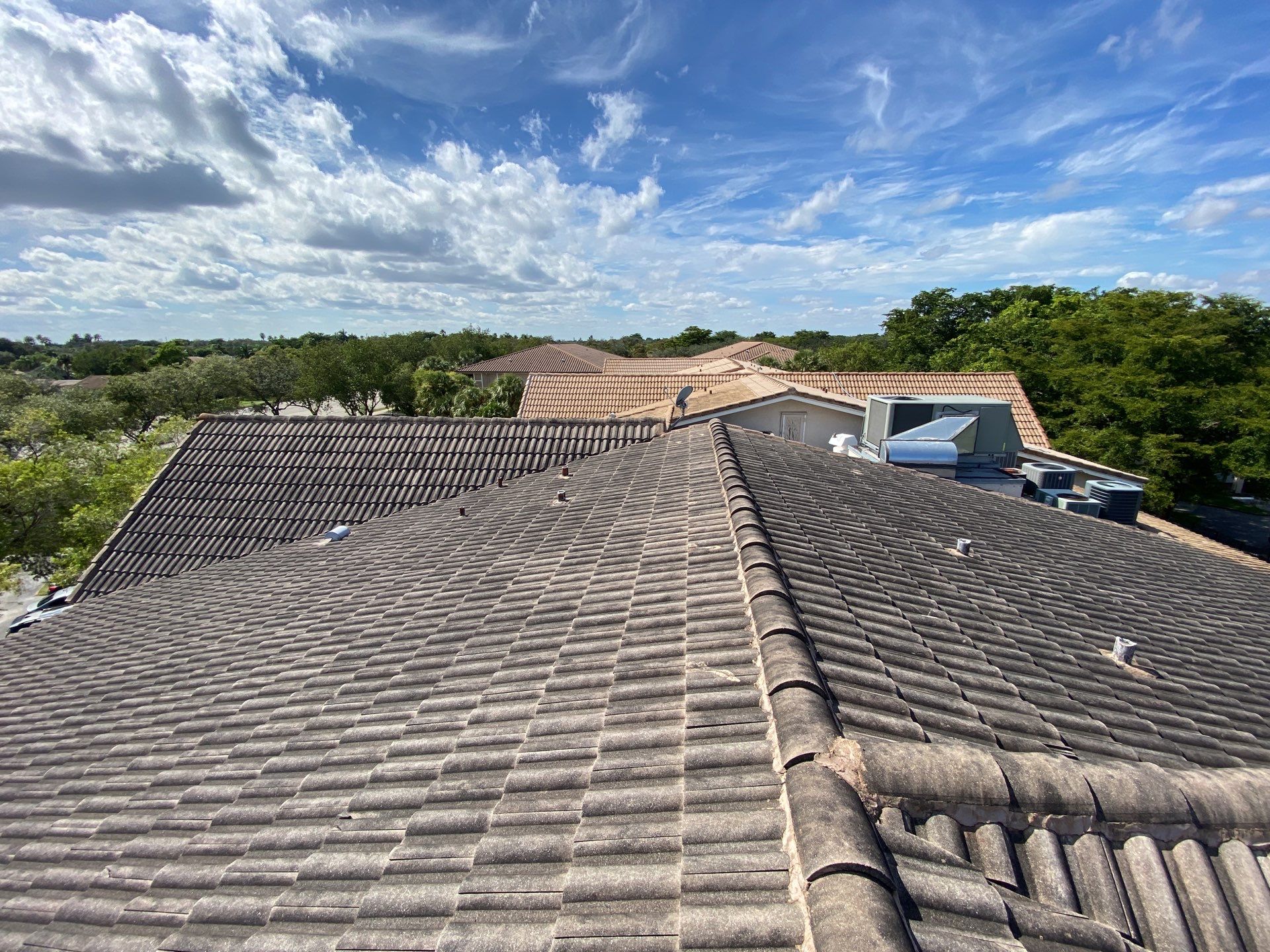 Commercial Roof Cleaning Coral Springs by BKB Pressure Cleaning LLC