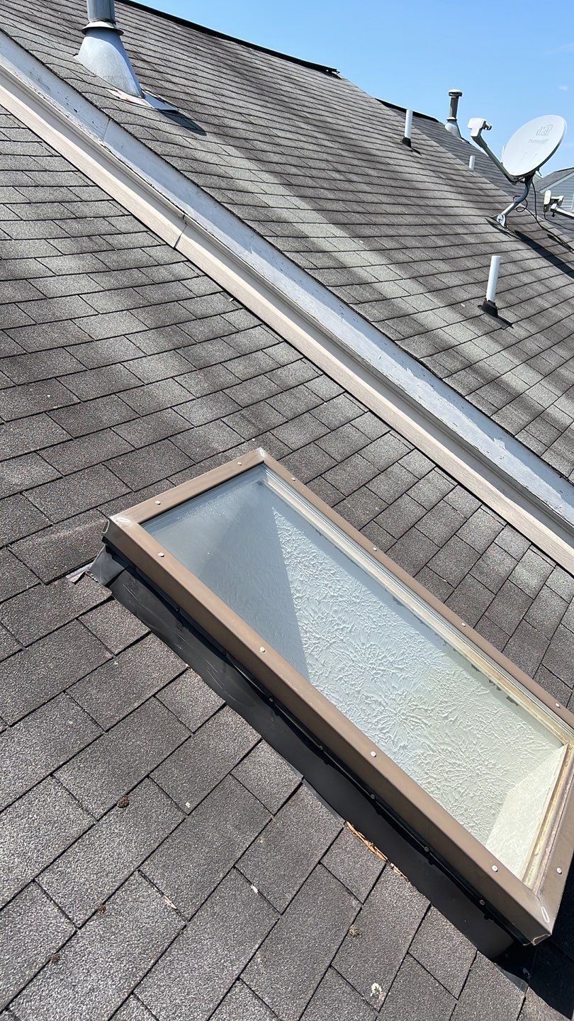 Sterling: CertainTeed Landmark Designer Shingles in Pewter by RM Banning, Inc.