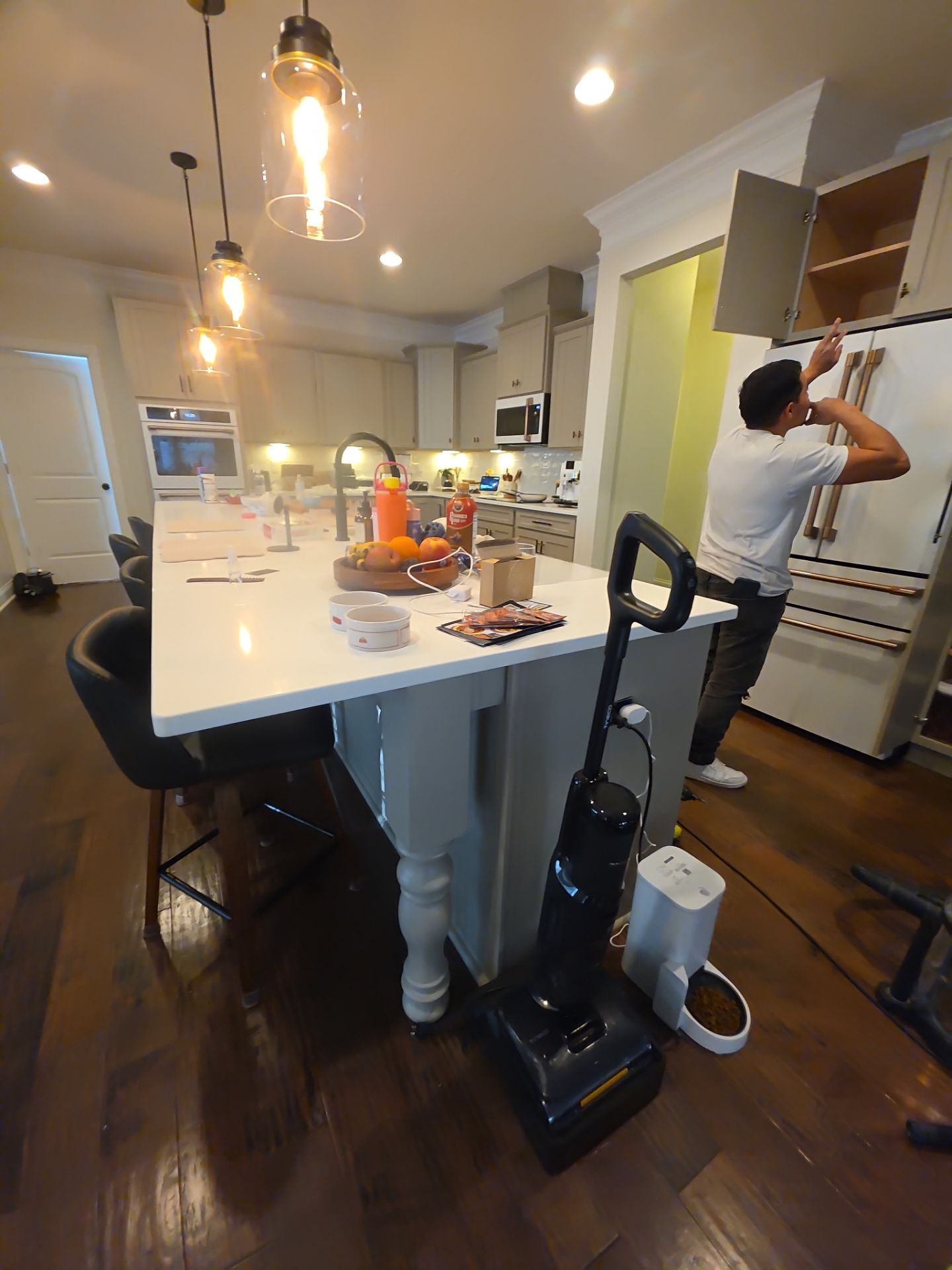 From Dated to Dazzling: A Bright Kitchen Transformation in Holly Springs by Elite Remodeling and Design LLC