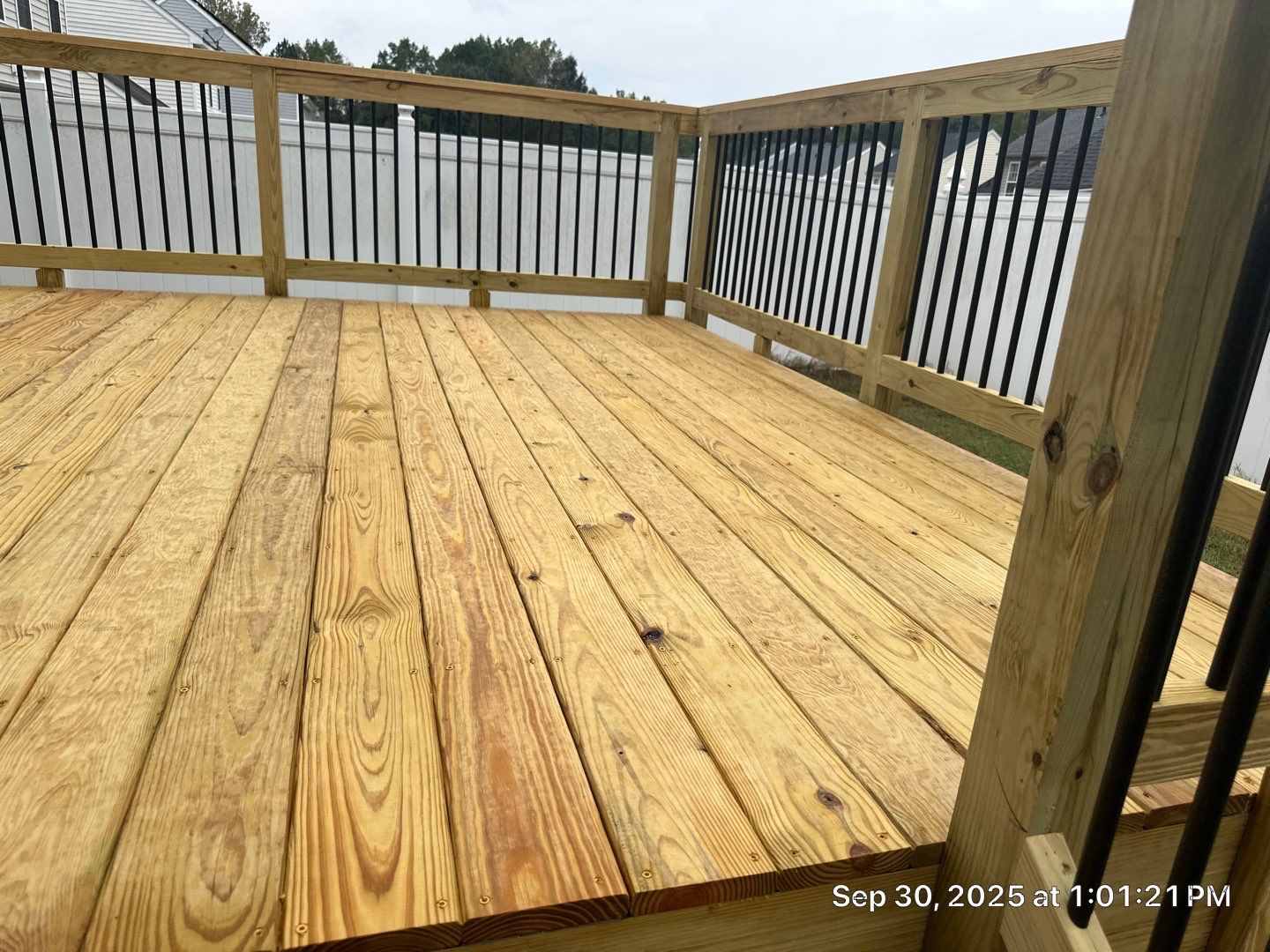 Wood Deck using Wood Sealant by DuraSeal