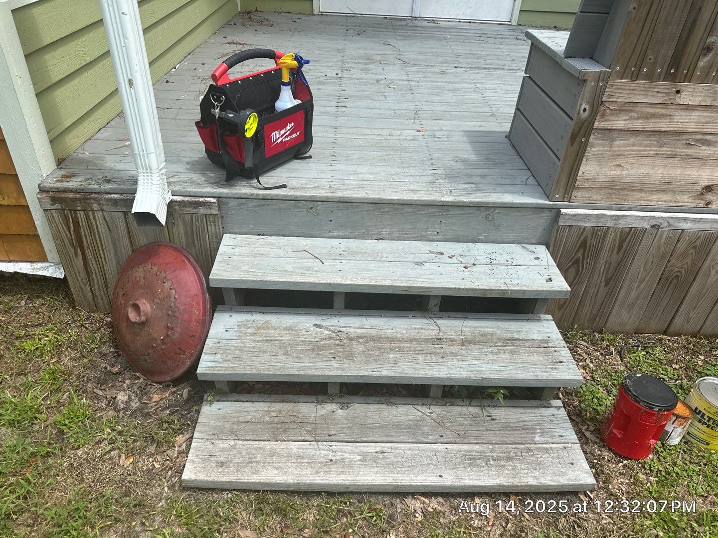Wood Deck using Wood Sealant by DuraSeal