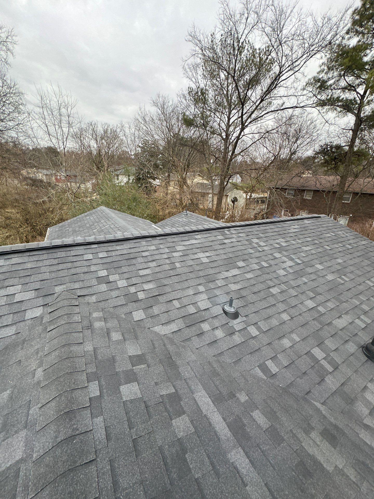 Owens Corning Oakridge Shingles - Onyx Black by Undersun Roofing 