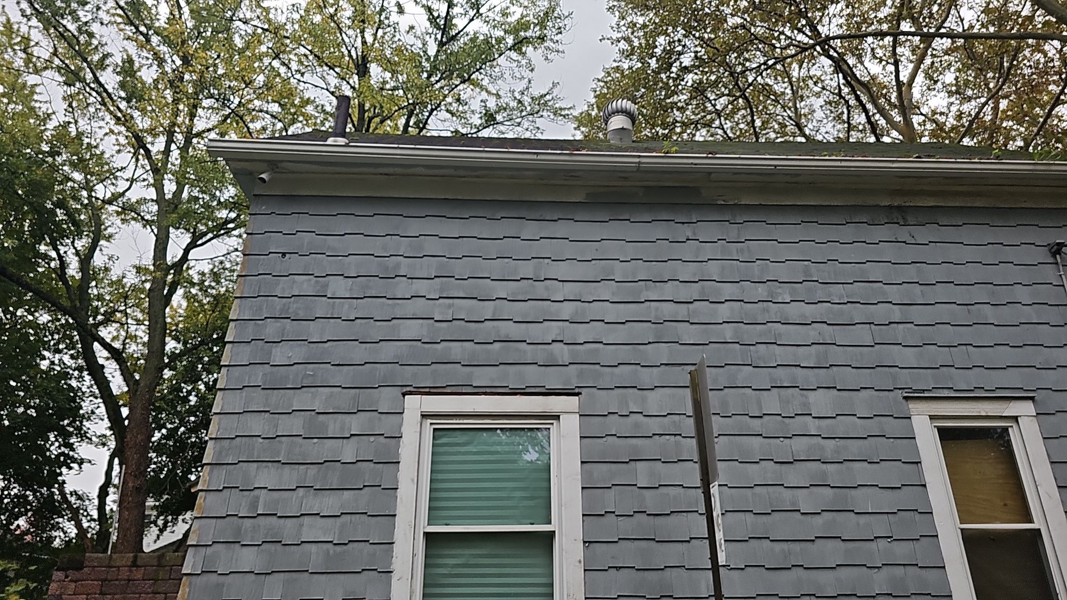 ATLAS PINNACLE COLOR: COASTAL GRANITE DRIP EDGE: WHITE by Eagle Eye Roofing