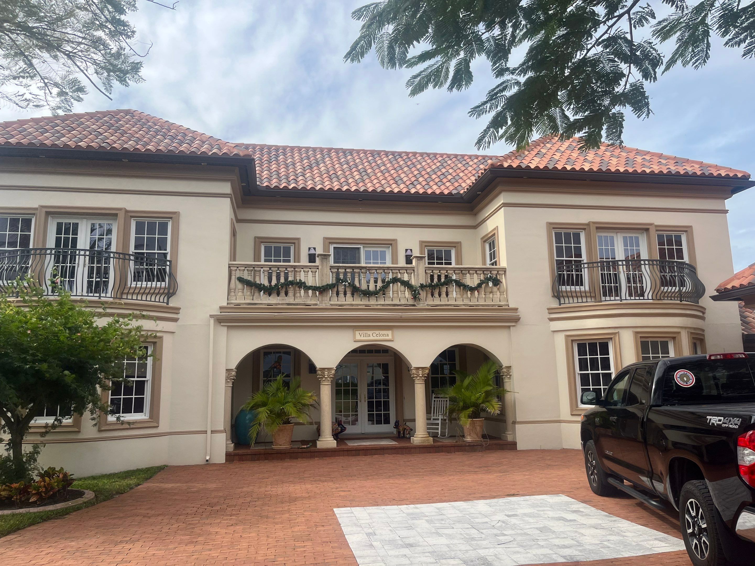 Musket Brown Seamless Gutters using Musket Brown Seamless Gutters in Cape Coral FL by Gutter Professors