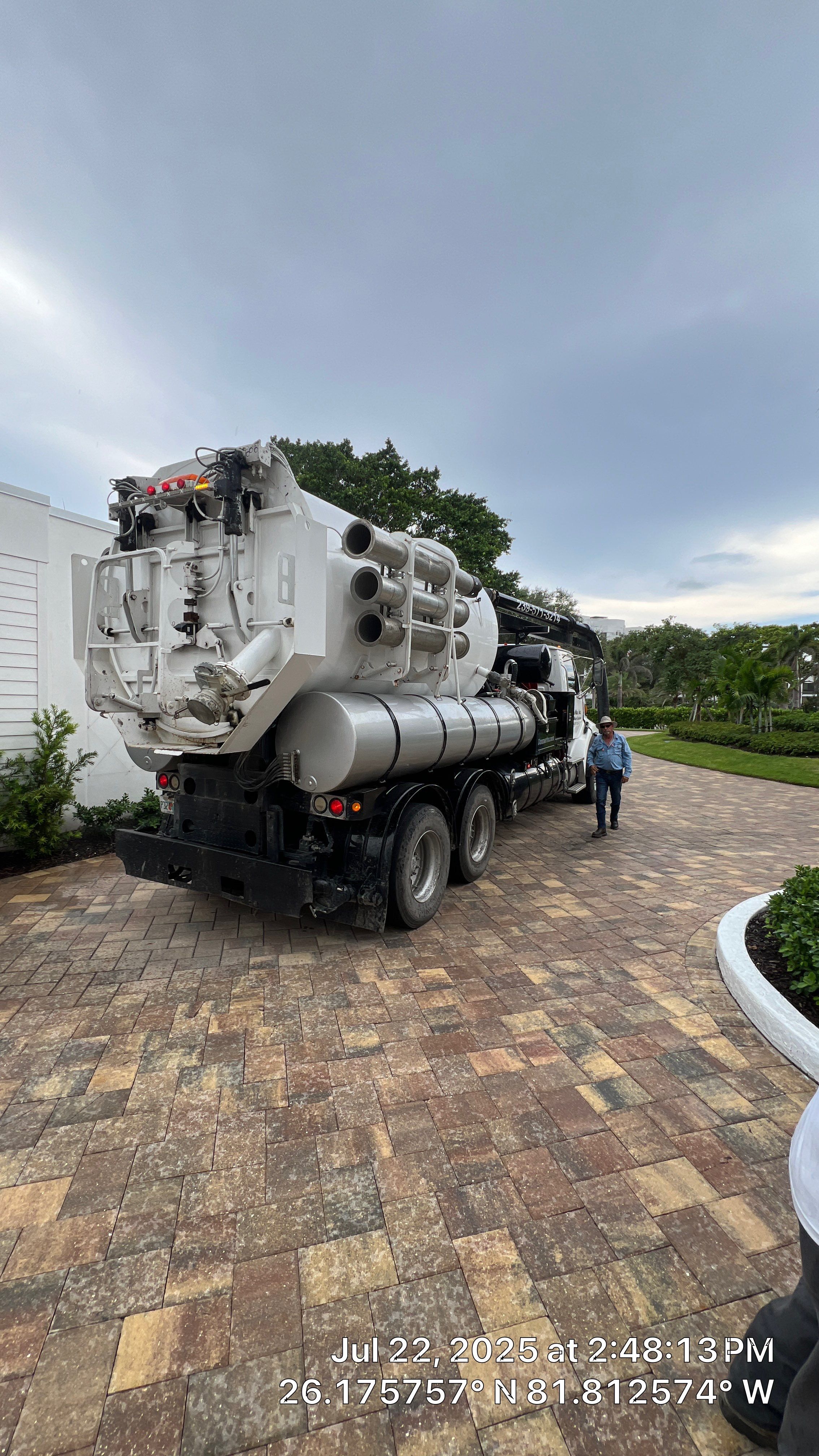 Naples Condo Complex Stormwater System Maintenance and Hurricane Cleanup by APS Power & Water