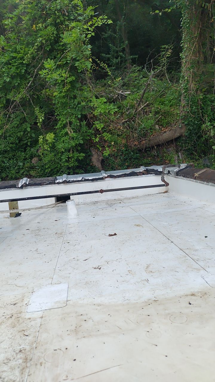 Grateful Head Pizza by Hostetler Roofing