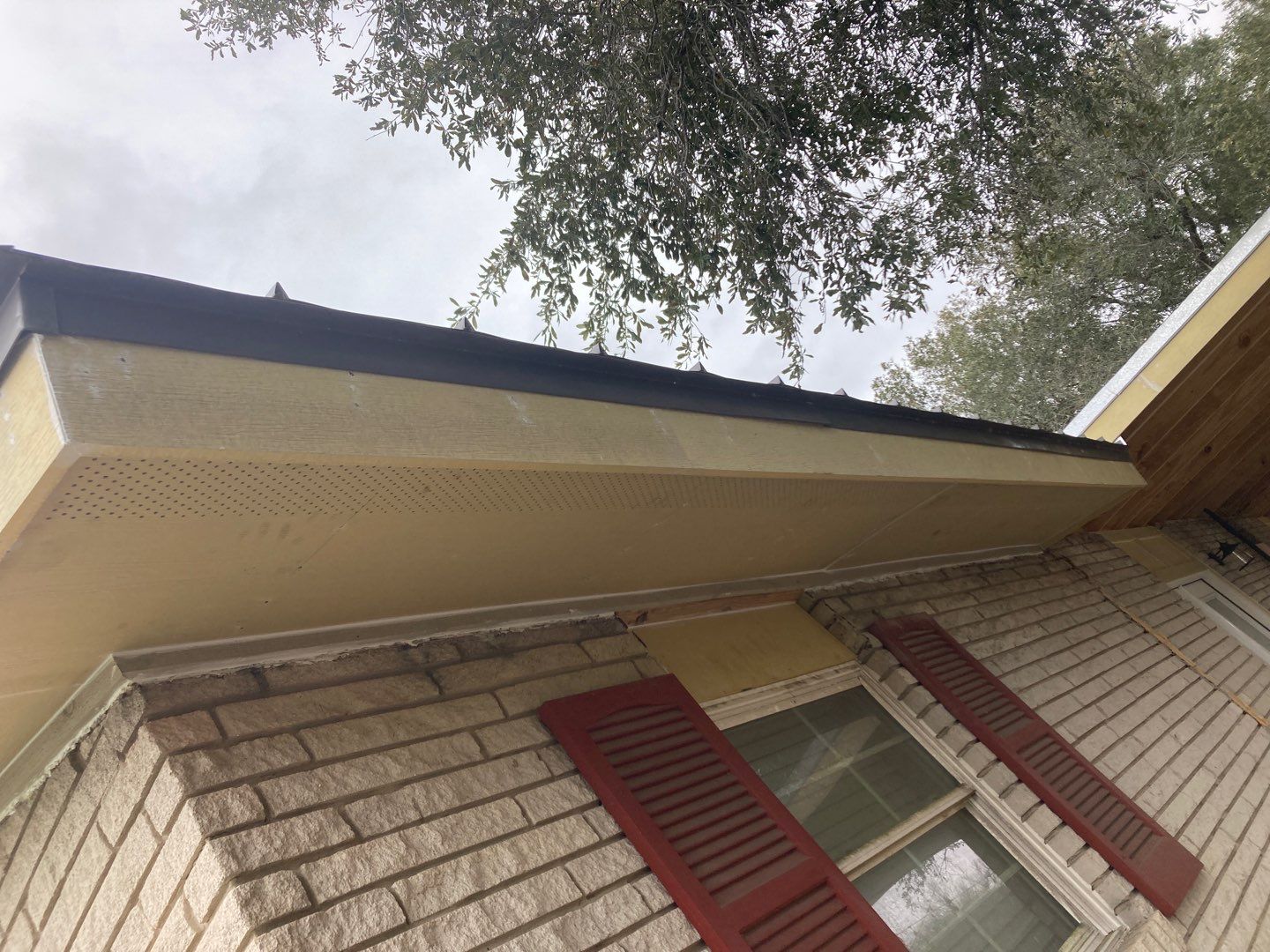 Beeville Backporch sittin' by Bayfront Roofing and Construction