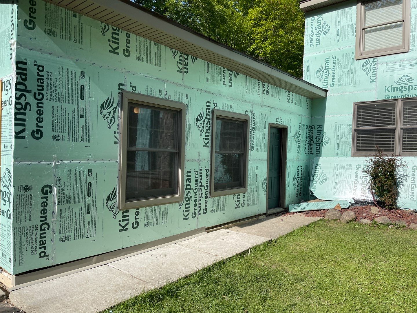 Roof Replacement using CertainTeed Landmark by 180 Contractors