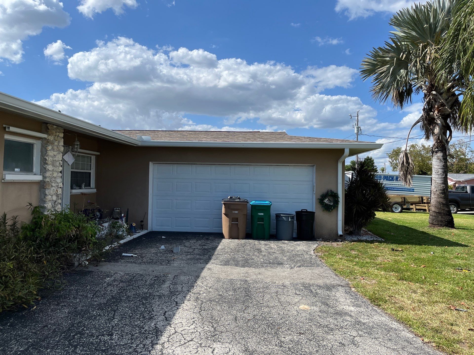 White K Style Seamless Gutters using 6 Inch Seamless Gutters in Cape Coral FL by Gutter Professors