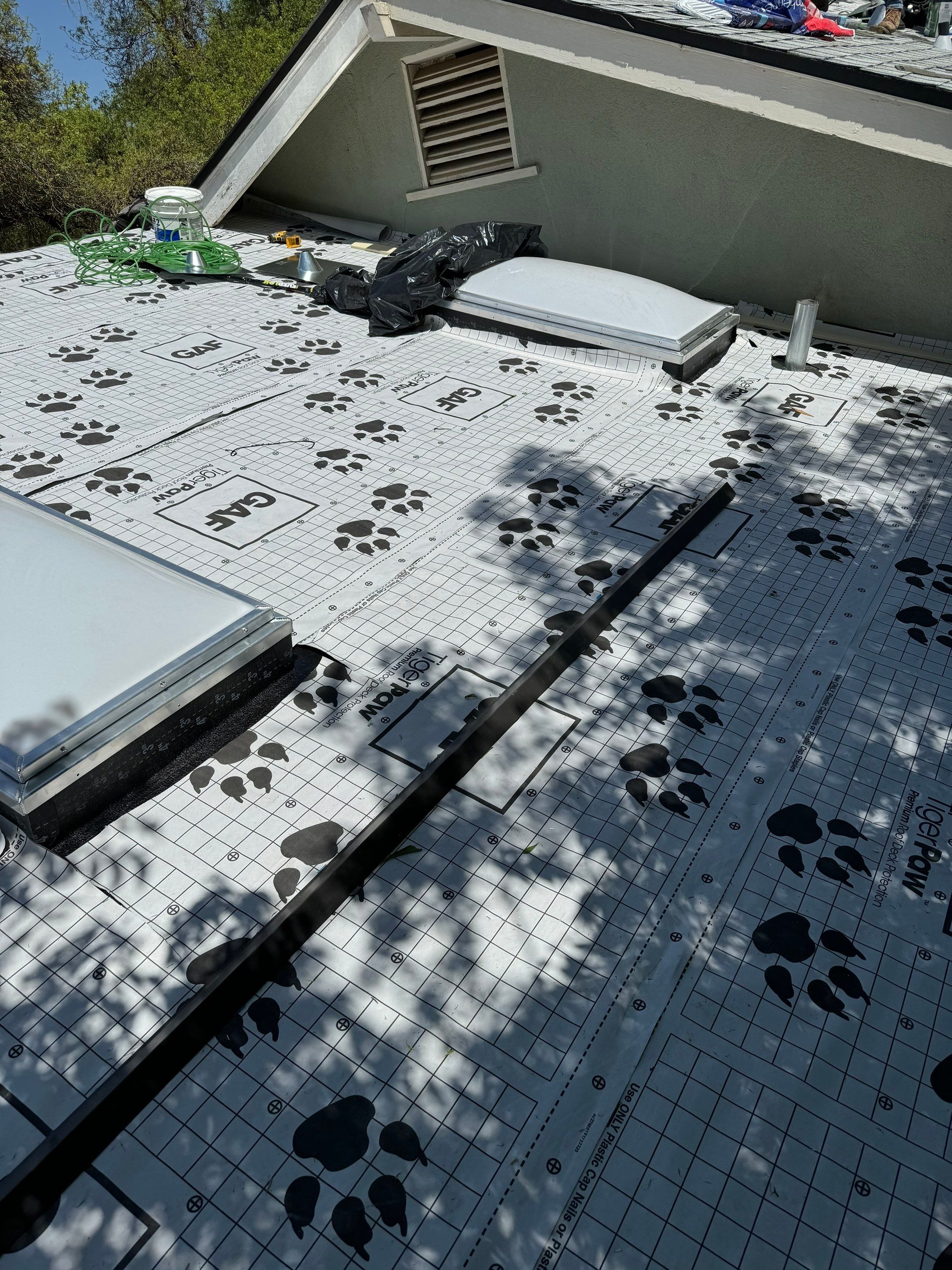 GAF Timberline HDZ-RS shingle project by Straight Edge Roofing Inc