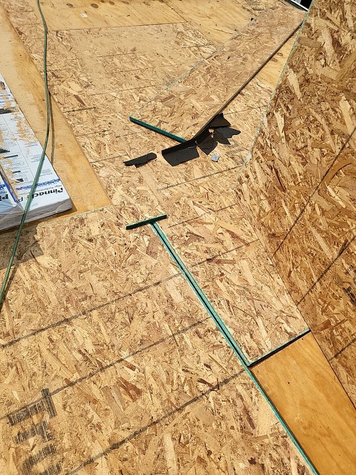 ATLAS PINNACLE COLOR: BLACK SHADOW by Eagle Eye Roofing