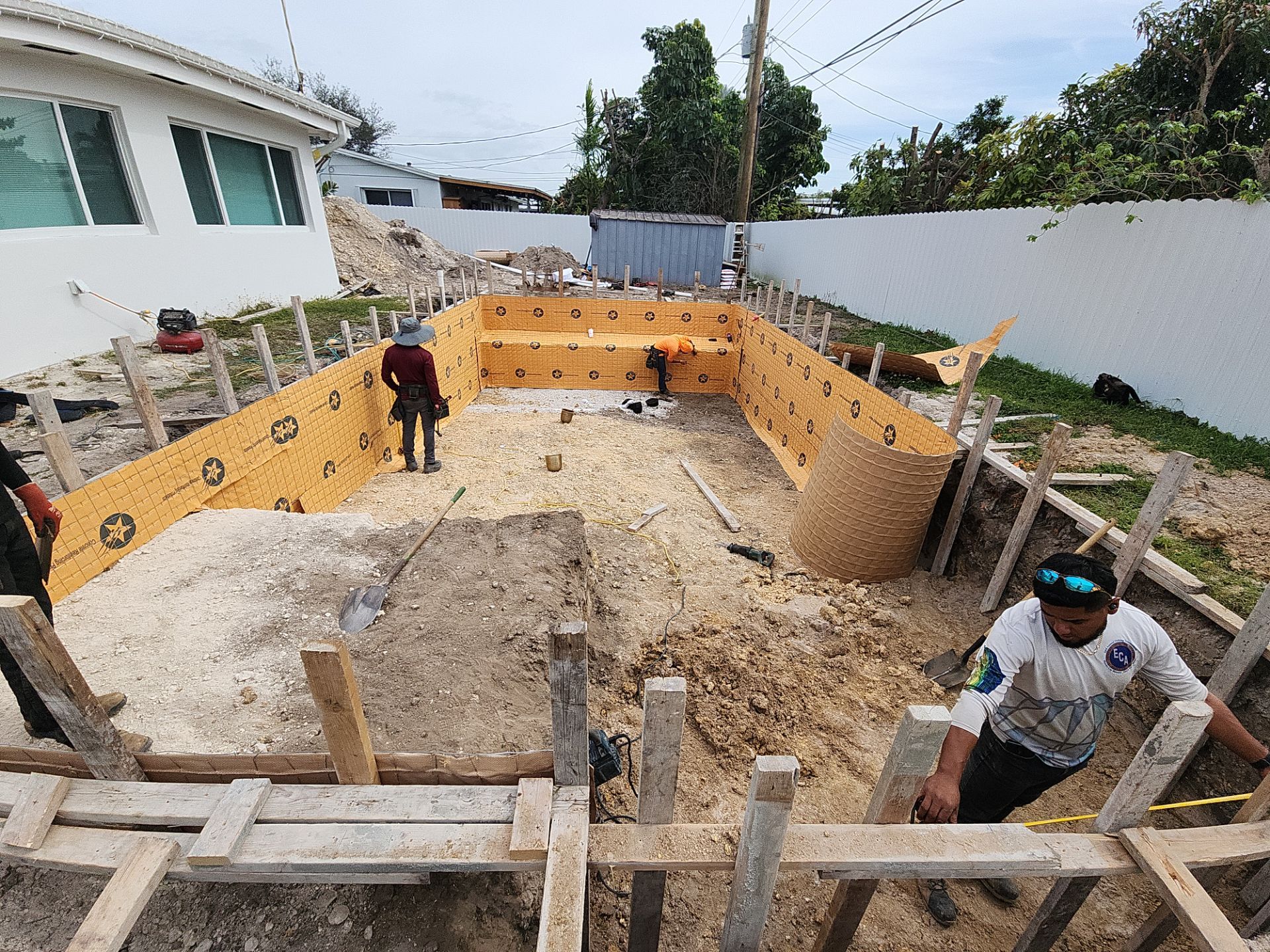 Project in Miami by ROSMEL POOLS INC