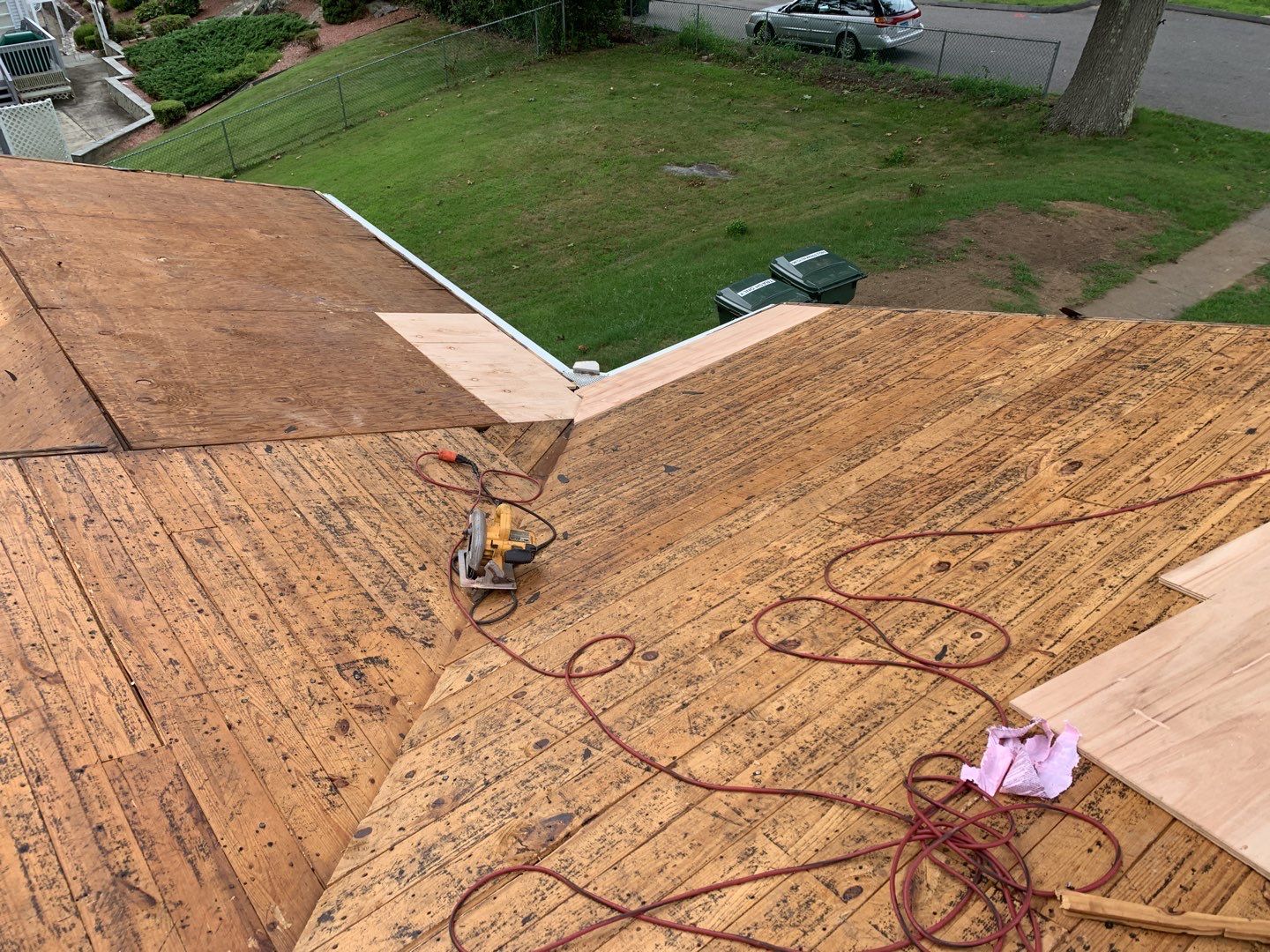Siding Installation using Certainteed monogram charcoal gray Owens Corning Onyx Black by A Plus Exterior