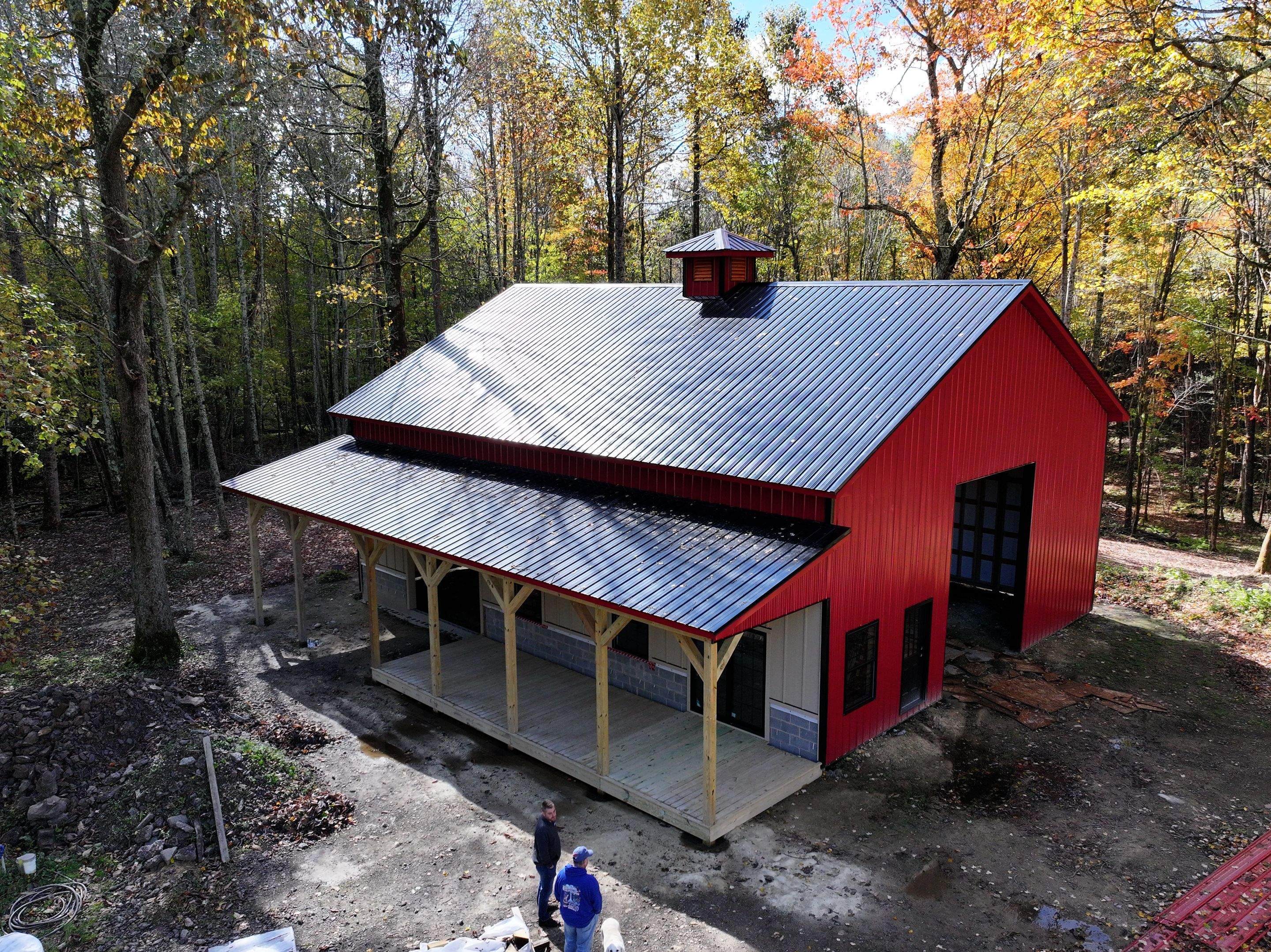 Brodour Barndominium by Omnia Roofing