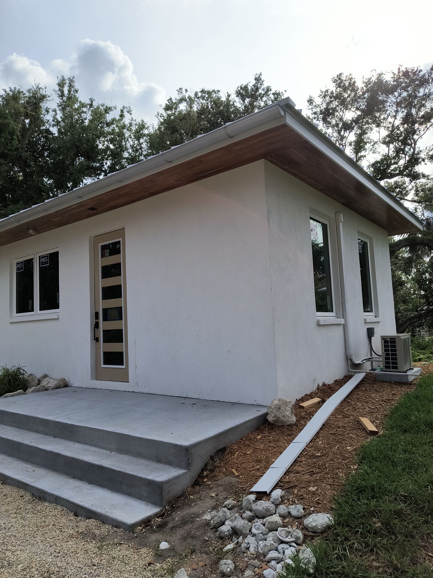 Half-Round Aluminum Gutters in Nokomis FL by Gutter Professors