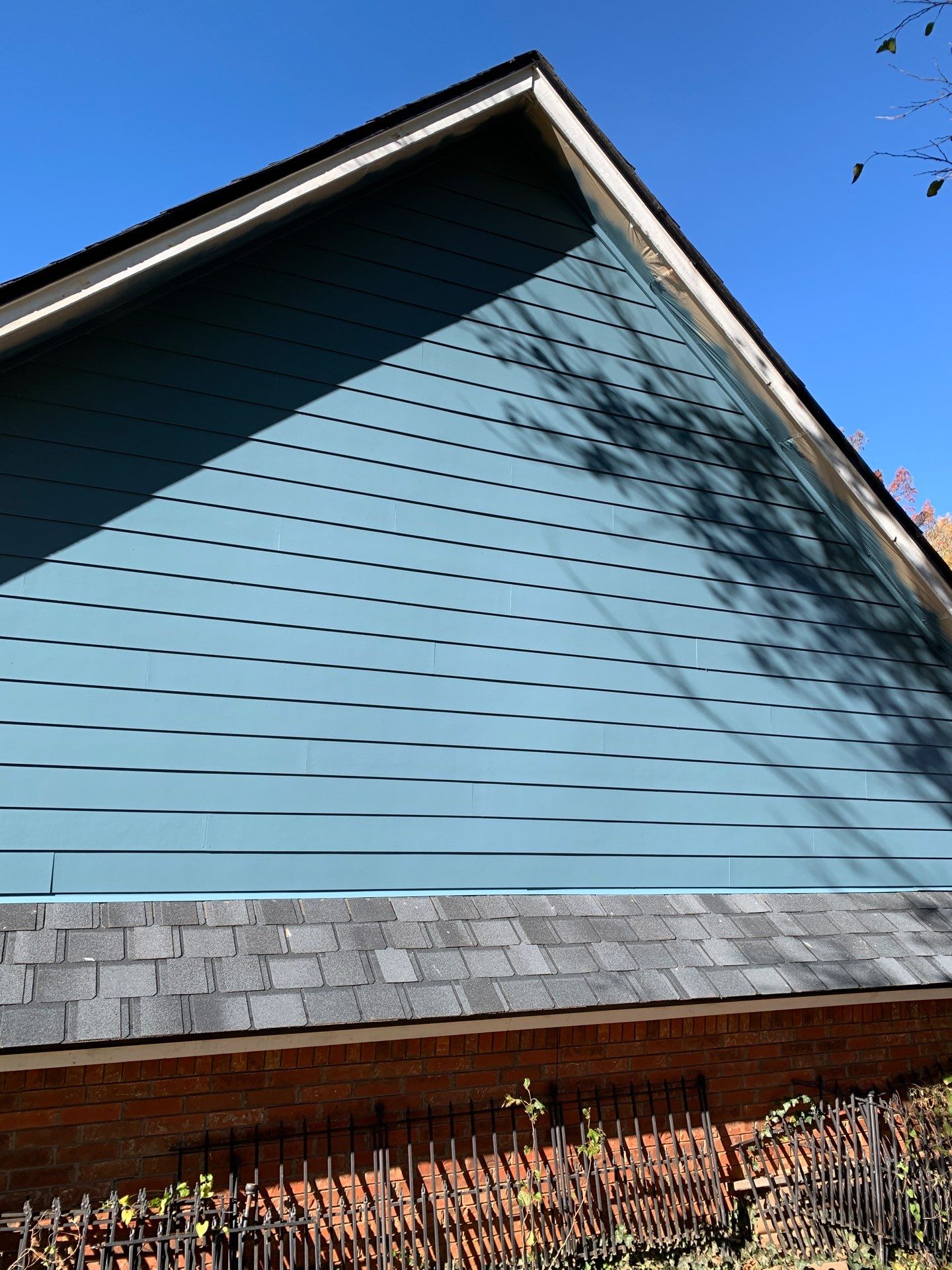 siding replacement and painting in Midwest City by McCann's Roofing and Construction