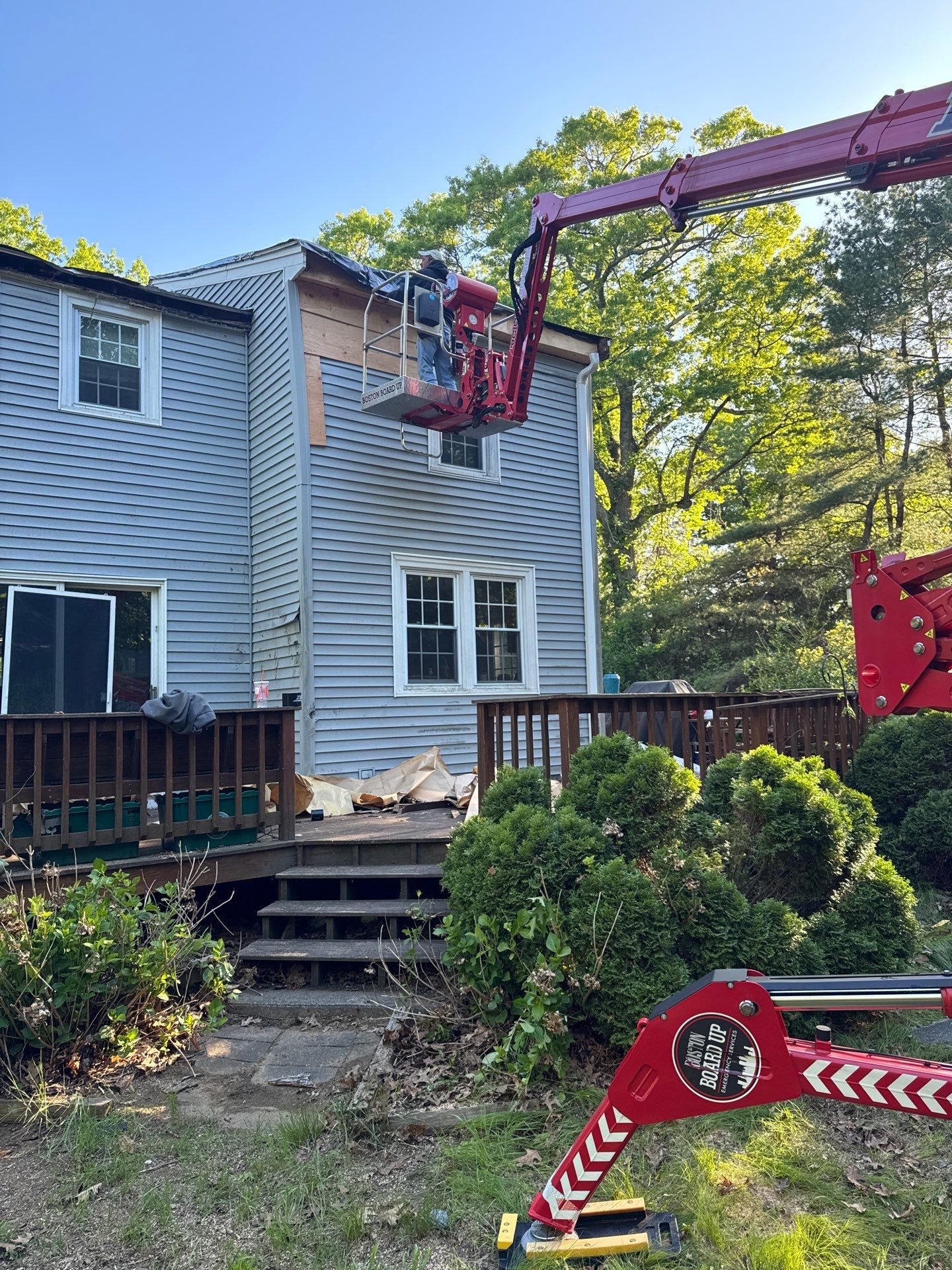 Emergency Temporary repair due to a Tree impact in North Reading by Boston Board Up