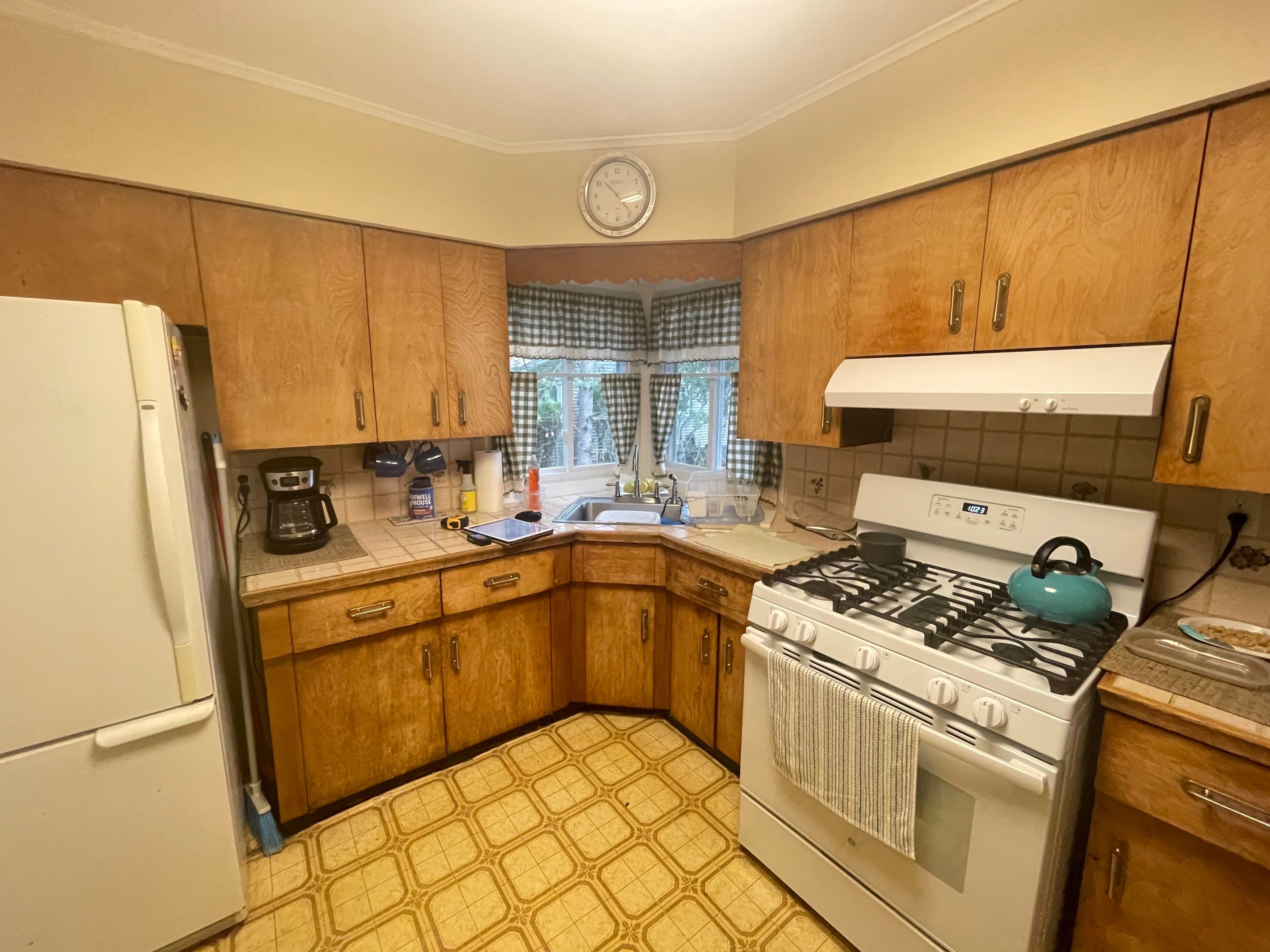 Kitchen Remodel using Cabinets by Home Concepts Construction