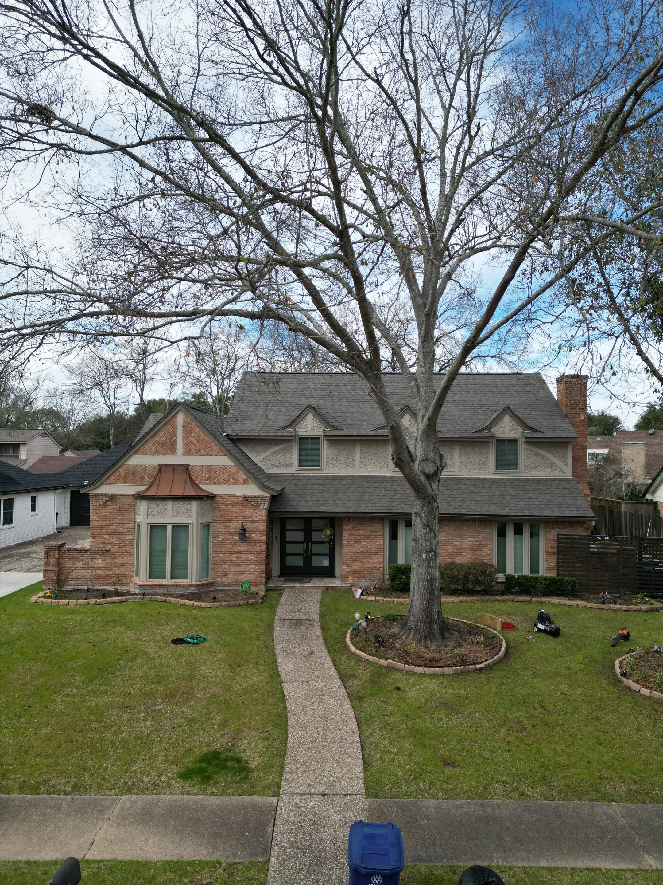 IKO Cambridge Weathered Wood by HHH Roofing & Construction