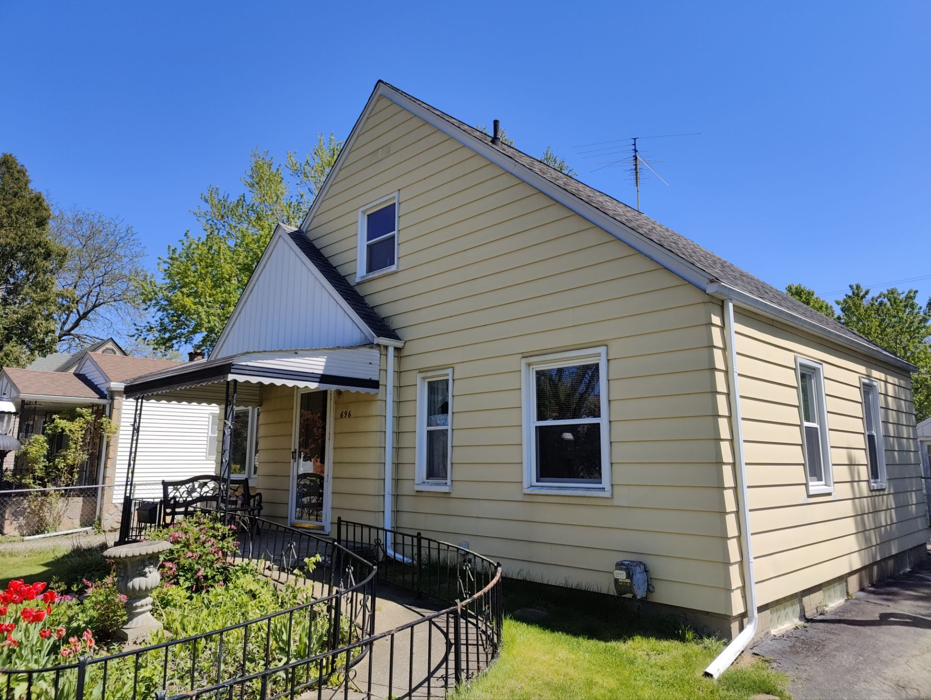 Roof Replacement using Owens Corning Storm Cloud by 180 Contractors