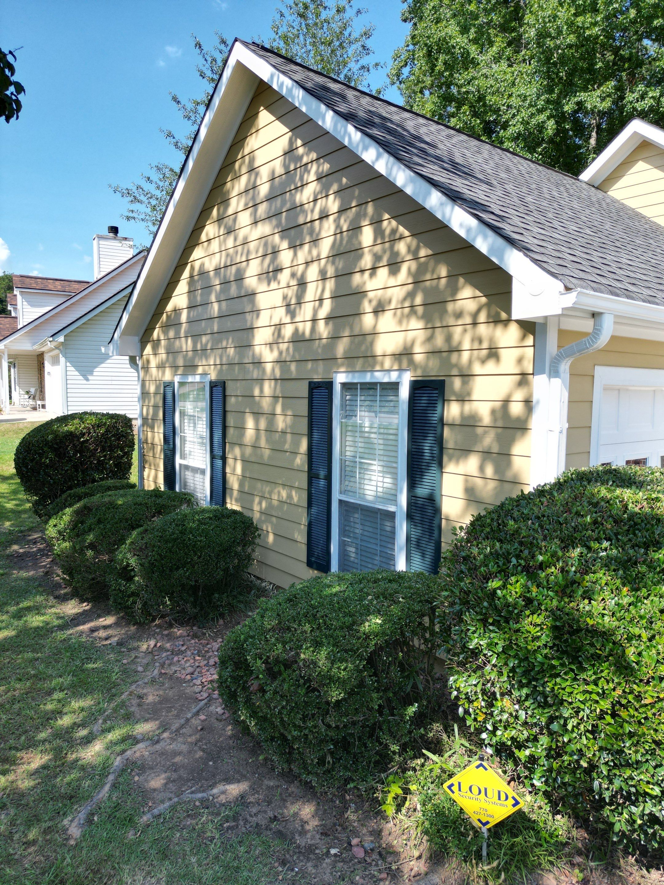 Siding replacement  by Deerfield Roofing LLC
