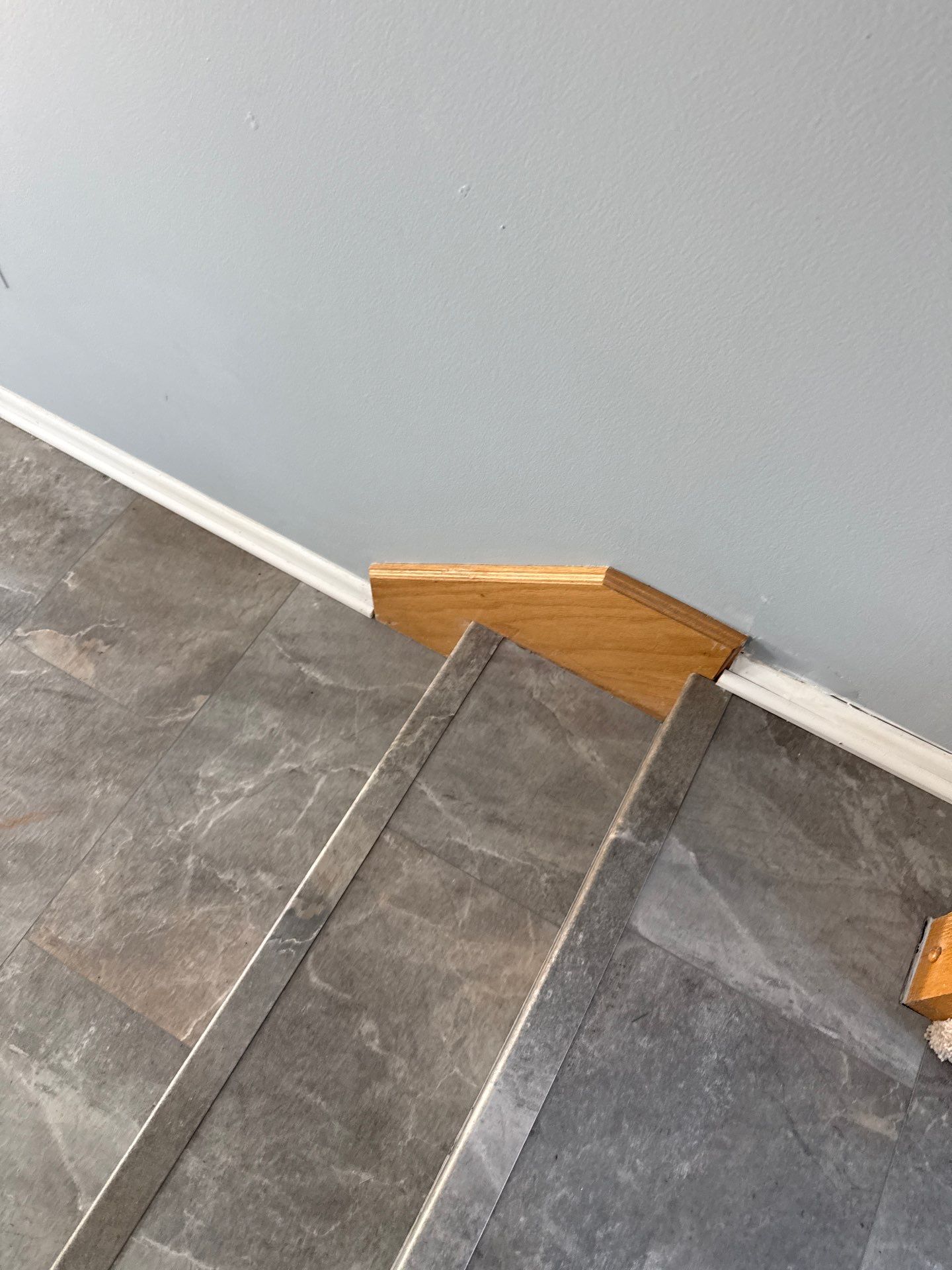 Condo Repaint Walls in Urbandale by Midwest Paint LLC
