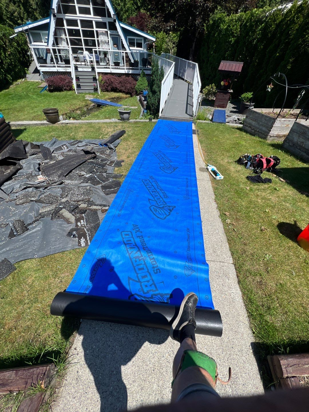 Residential ReRoofing Installation using Duraclad 26ga by Top Notch Roofing Inc