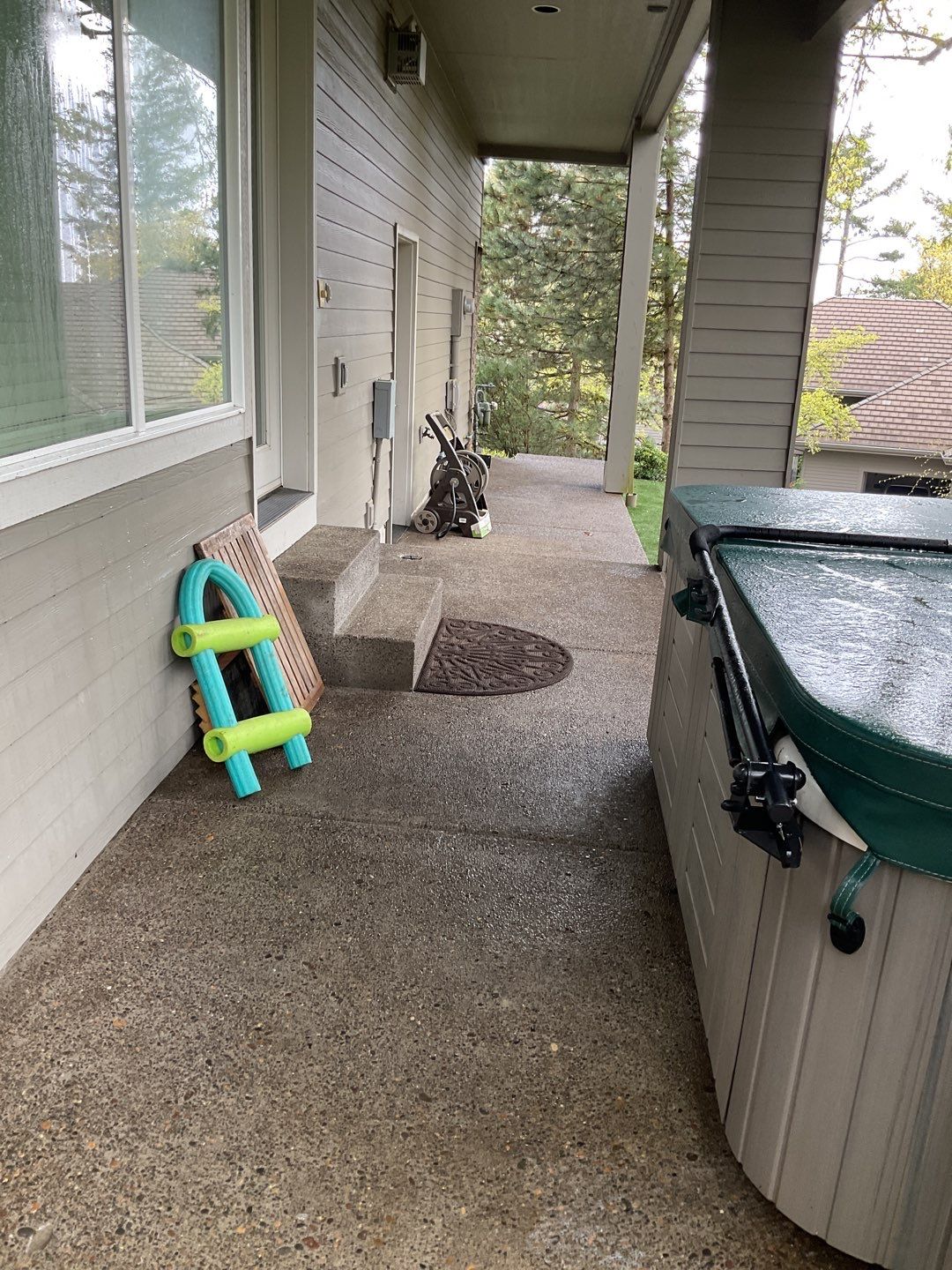 Concrete wash using Moderate Pressure by Willamette Outdoor Wash LLC