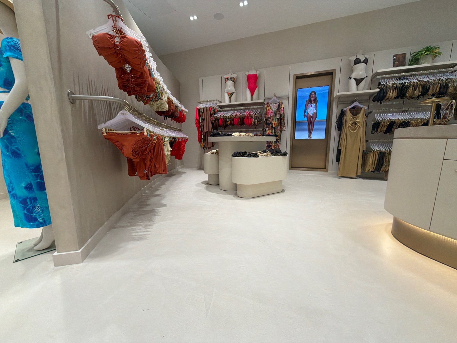 Luli Fama - Dadeland Mall by Seamless Surfaces