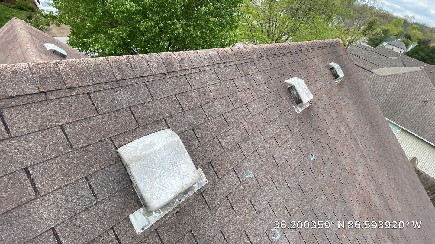 Residential Roofing Installation using Owens Corning Oakridge Roofing System by Undersun Roofing 