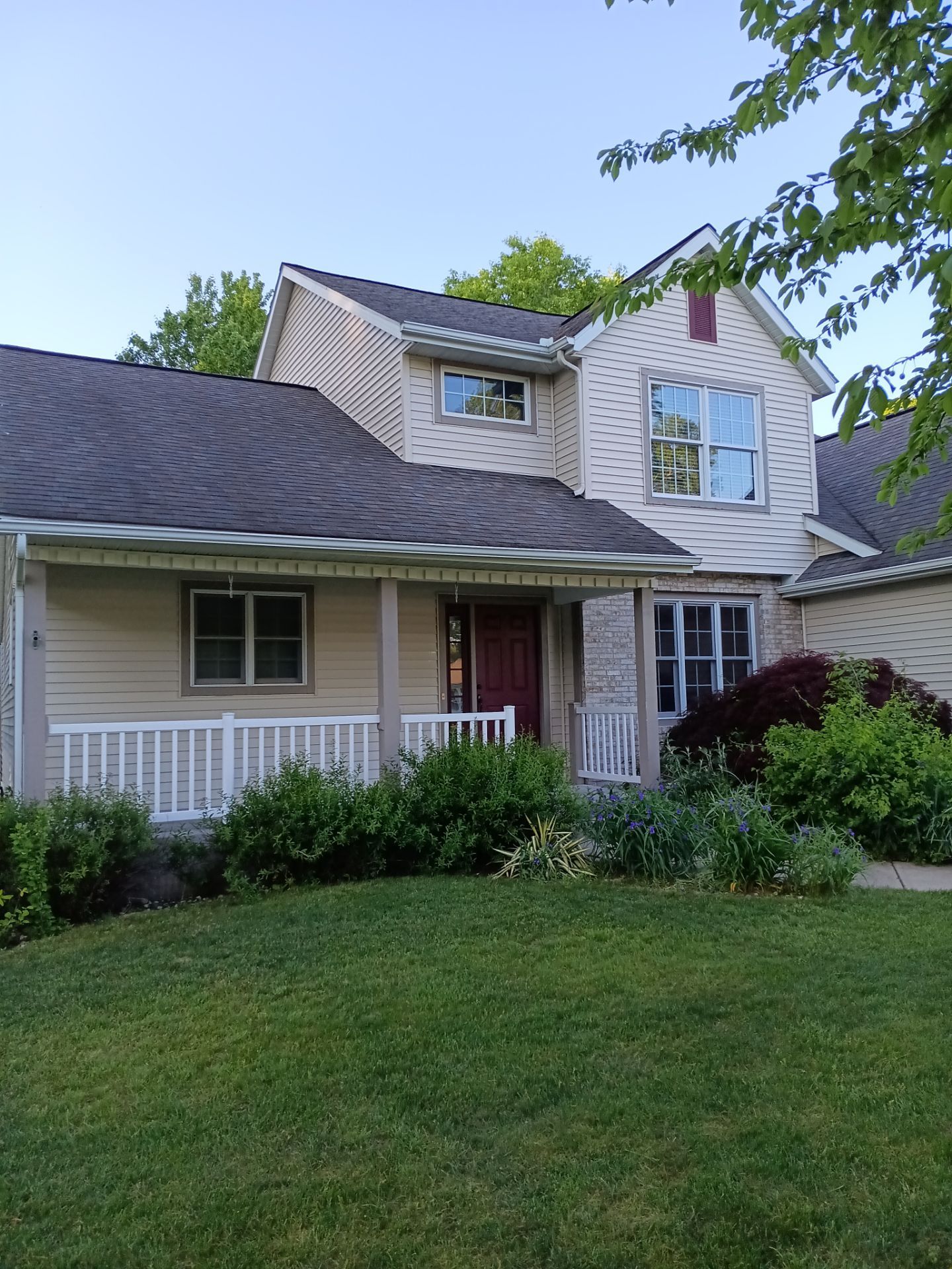 Deck Staining and Pressure Washing by Gordon Painting