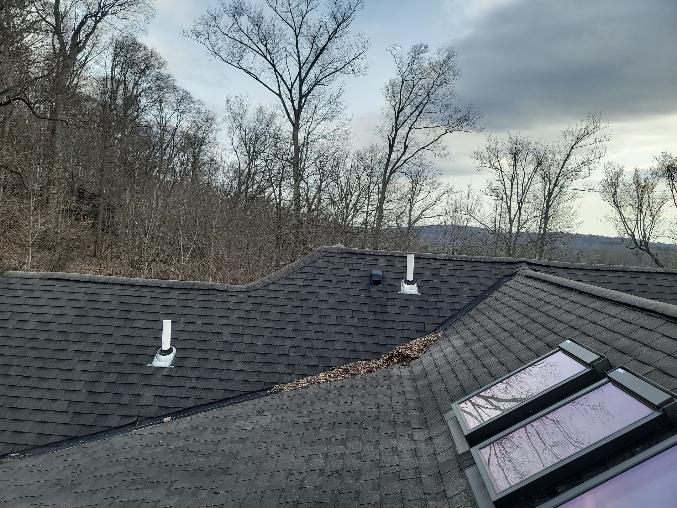 ATLAS PINNACLE HP W/SCOTCHGARD COLOR: WEATHERED WOOD by Eagle Eye Roofing