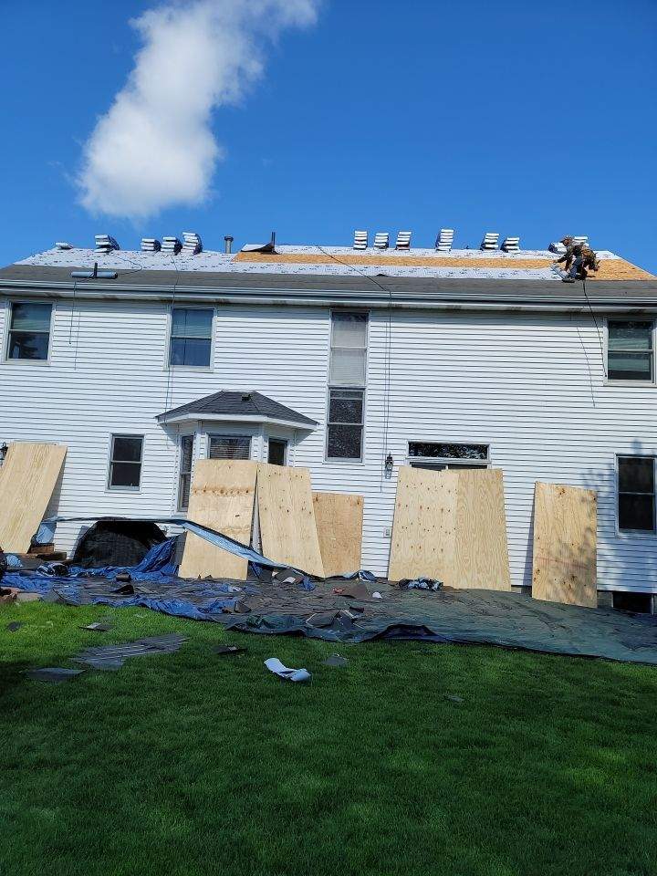 Eden Prairie, MN – Residential Roof Replacement by First Impressions Exteriors
