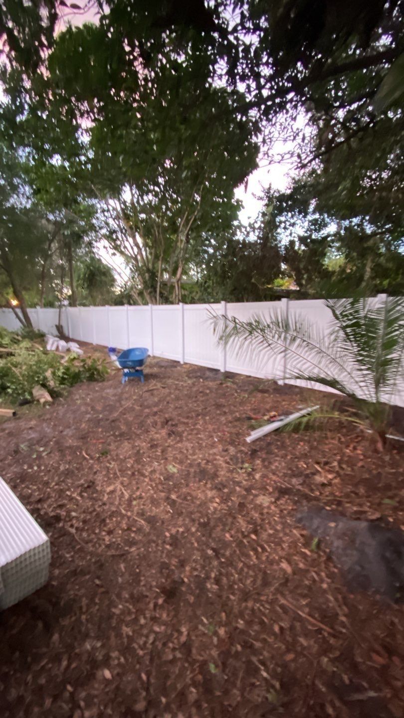 Bradenton, FL 4 ft. and 6 ft. Vinyl Privacy Fence by Asap fence and gates, LLC