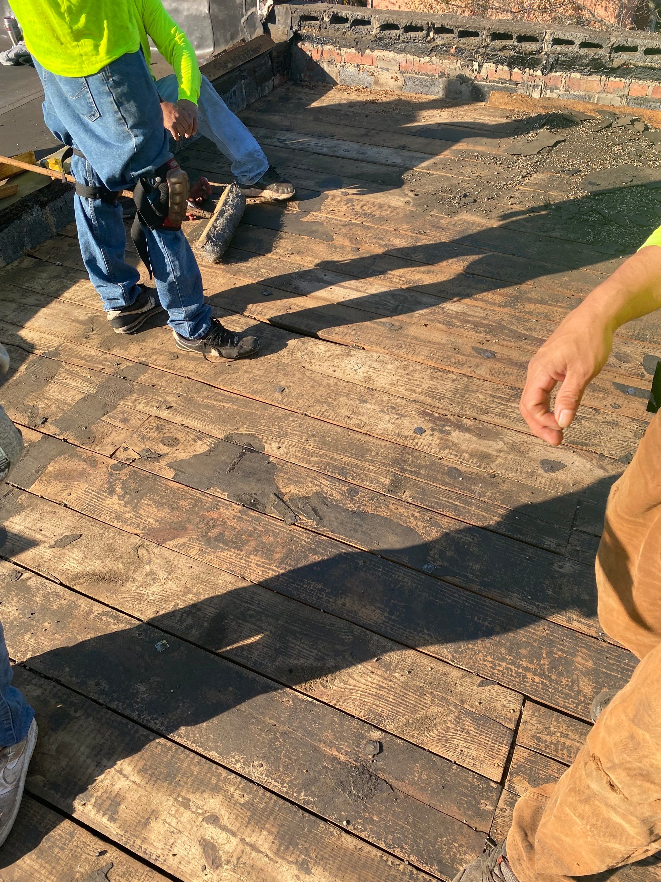 Alexandria: Residential Flat Roof Replacement with Mule Hide TPO Membrane by RM Banning, Inc.