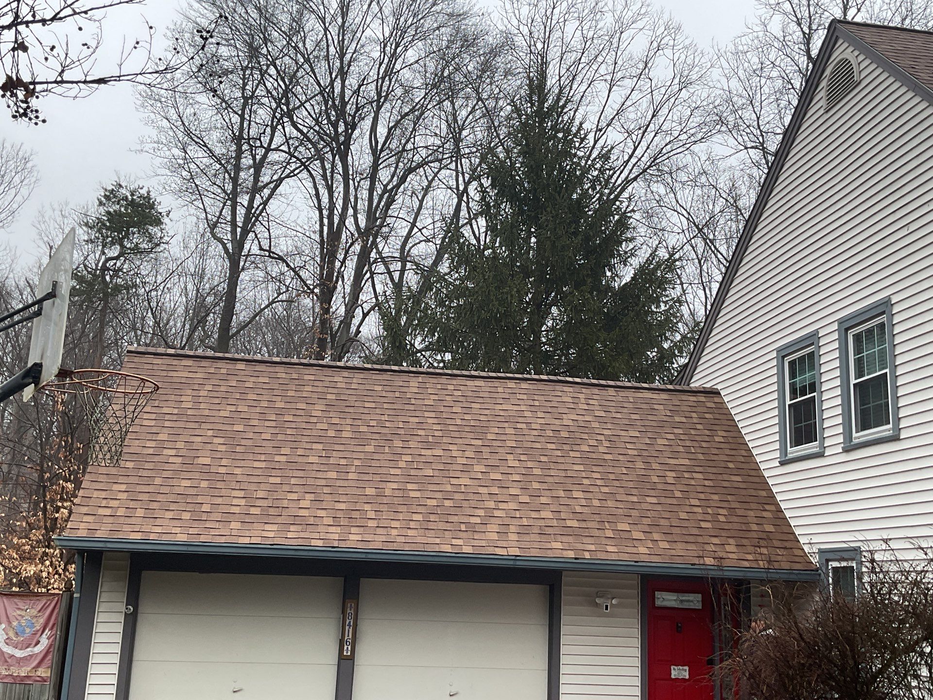 Springfield CertainTeed Landmark in Resawn Shake by RM Banning, Inc.