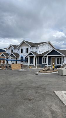 Residential Roofing Installation using OC Driftwood shingles