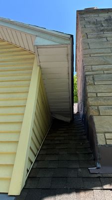Turtle Shell gutter protection installation in Glen Ellyn, IL 60137, photograph 19
