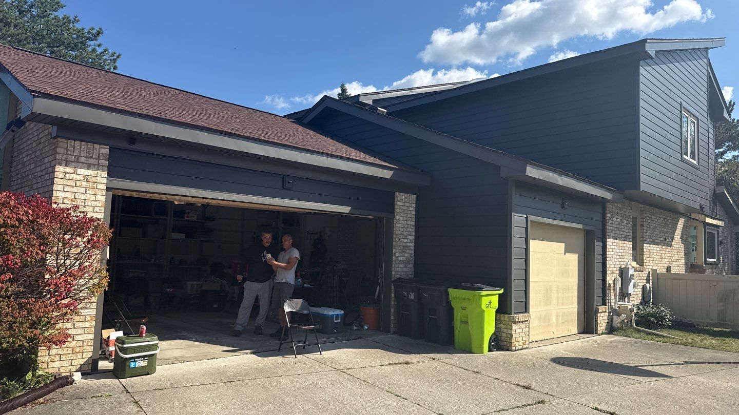 Siding Replacement using Alside S7 Cedar Mill Grain Cast Iron by 180 Contractors